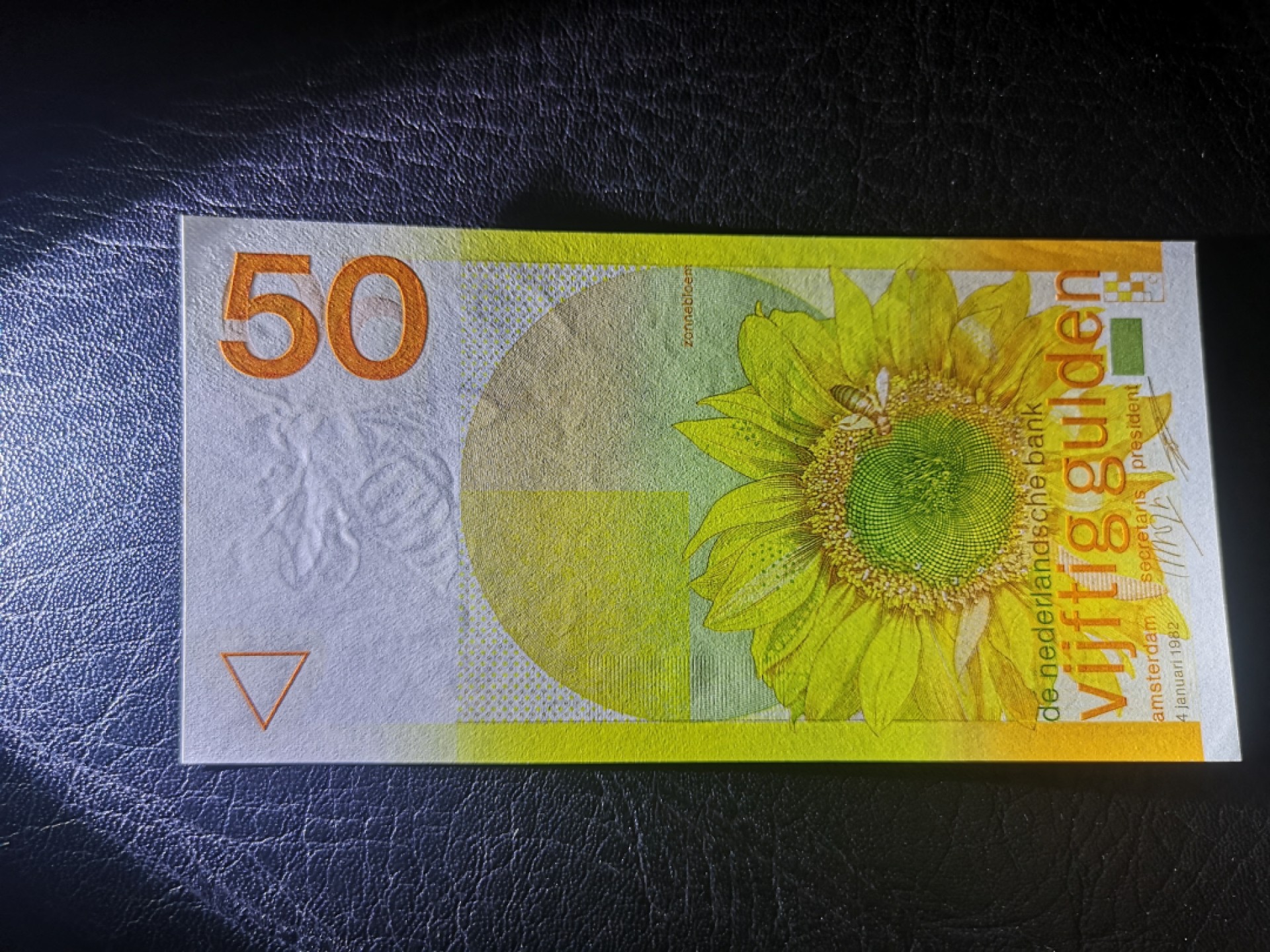 《外钞收藏家》第一百八十期拍卖 荷兰1982年50盾 向日葵 全新UNC