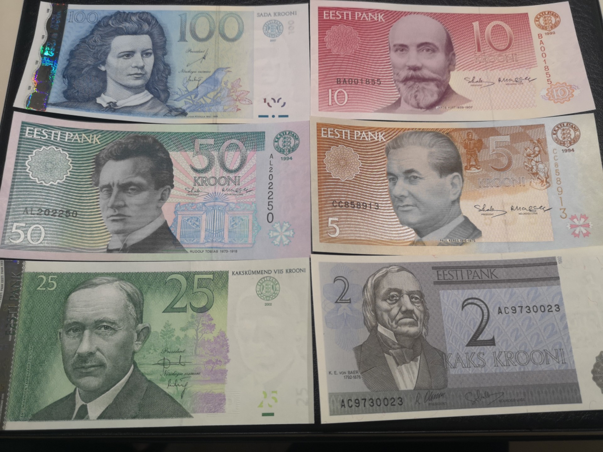 《外钞收藏家》第一百八十期拍卖 爱沙尼亚6张中套 全新UNC