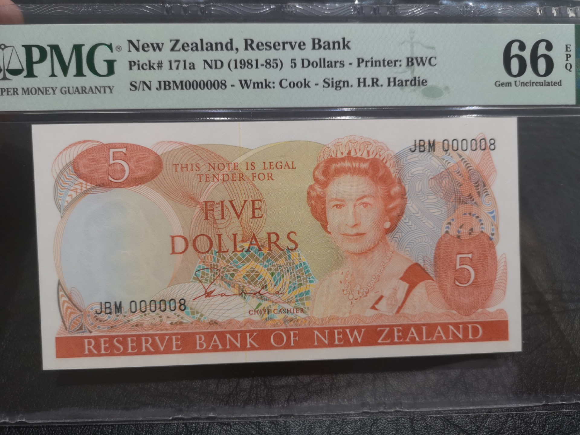 《外钞收藏家》第一百八十期拍卖 1981-85年新西兰5刀 PMG66 BWC作品 8号超小号