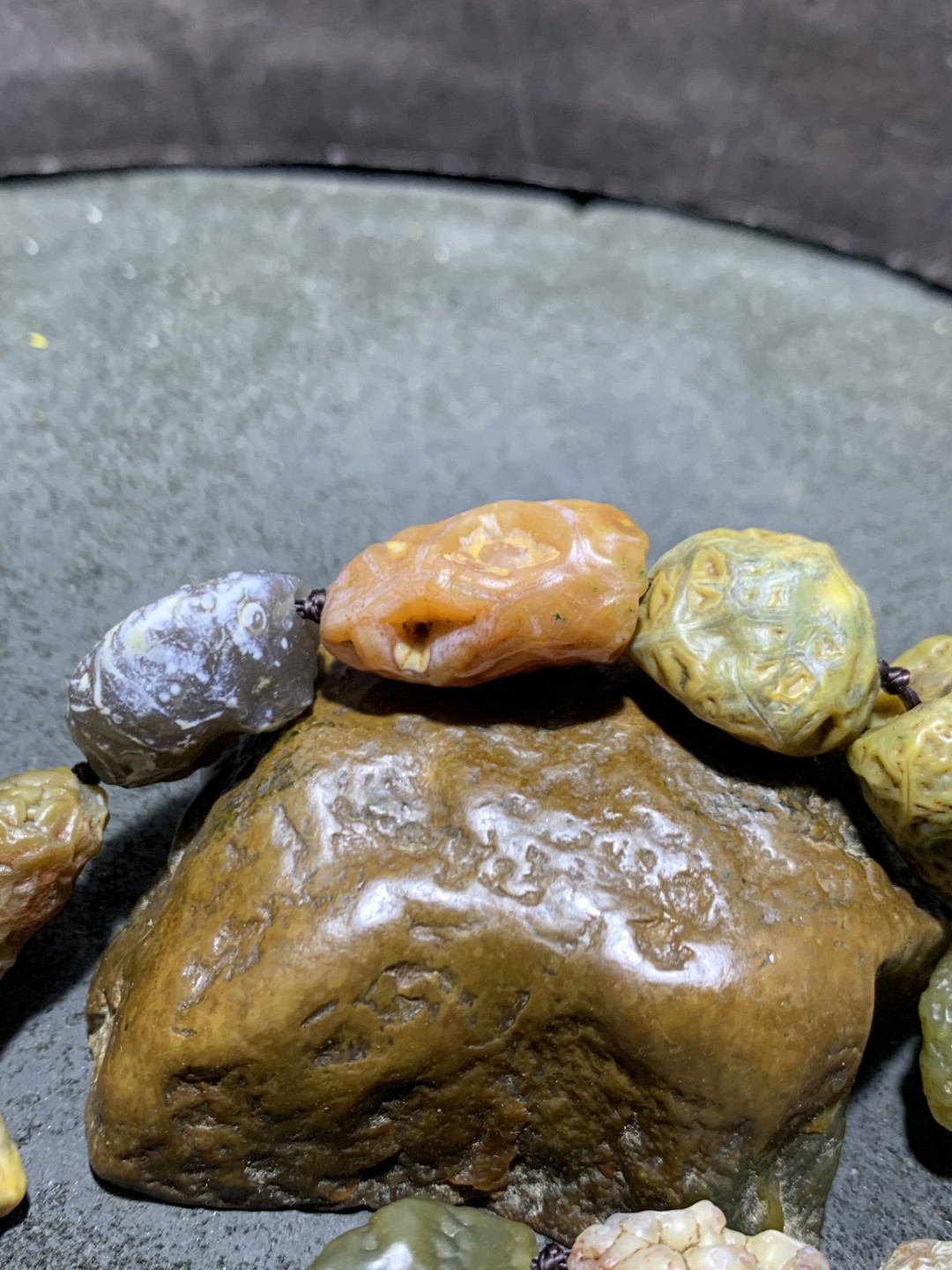 精美大颗粒筋脉石原石手工编织手串一条