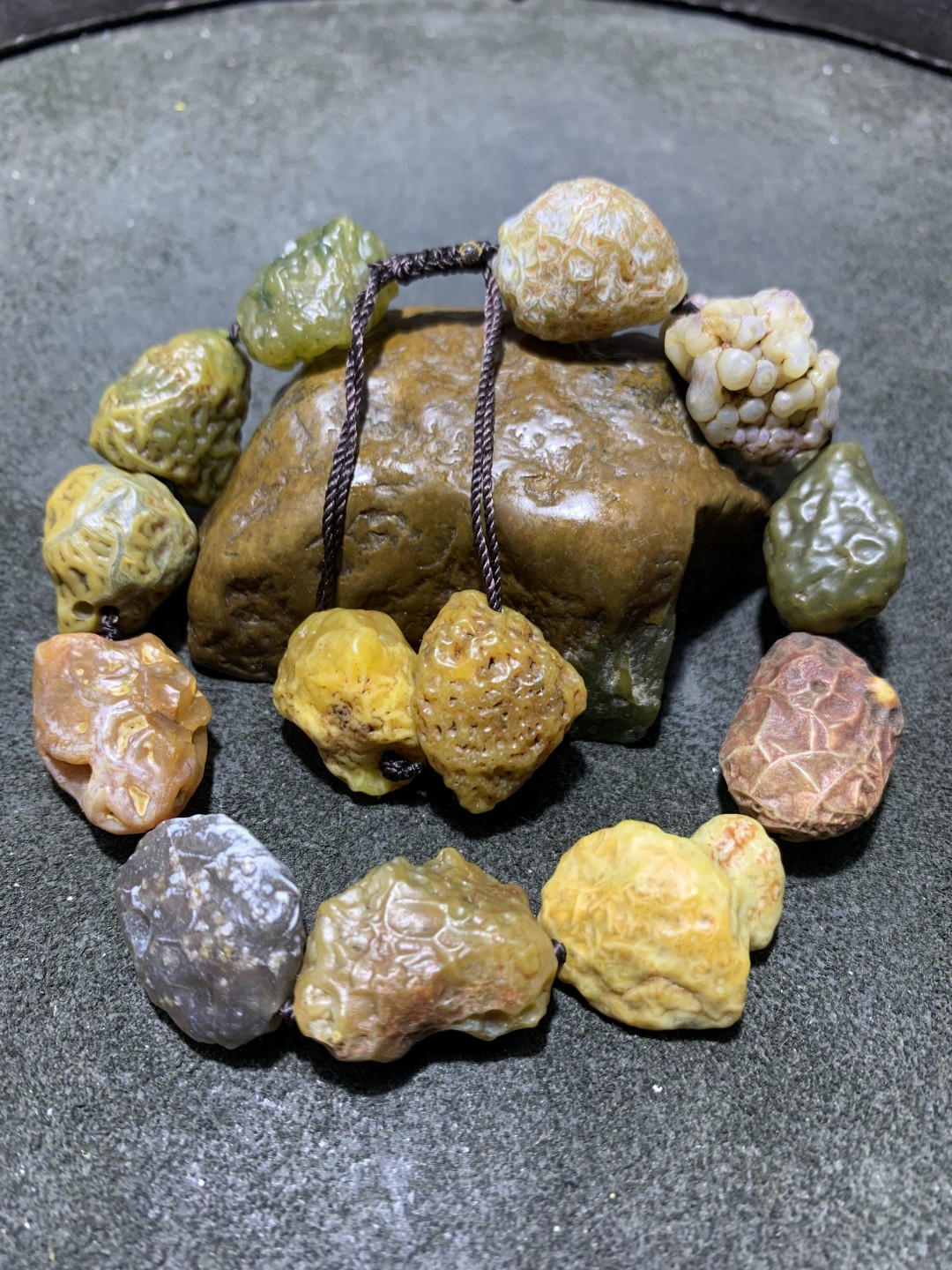 精美大颗粒筋脉石原石手工编织手串一条