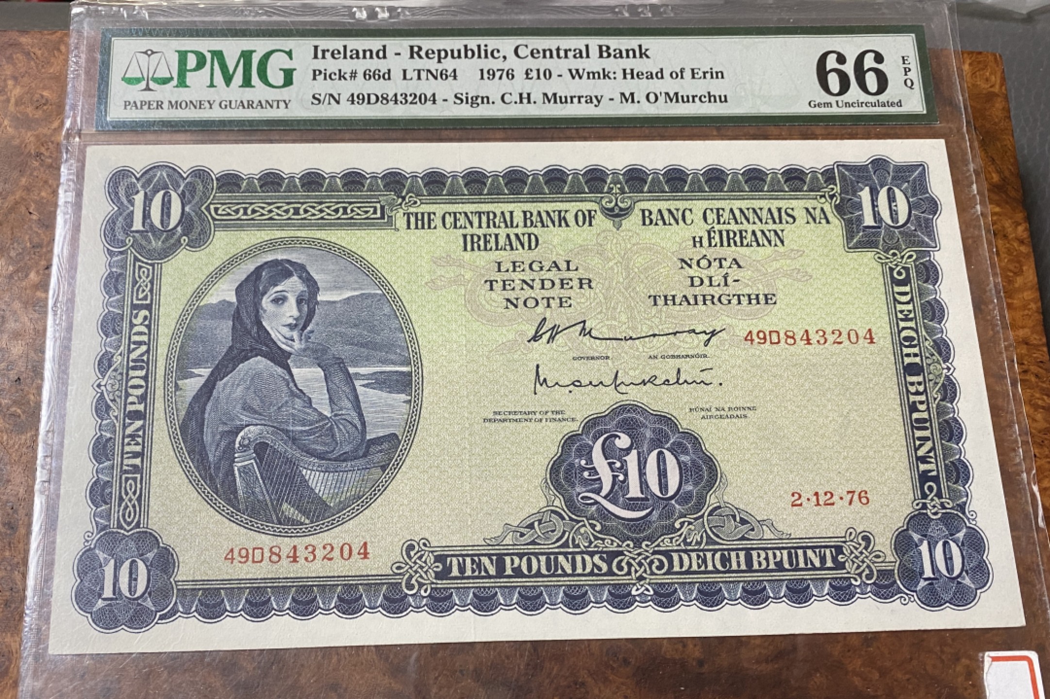 Chase Auction 第12期 - - 中外纸钞、民国炒联拍！ 1976年爱尔兰10镑，A序列，PMG66分！