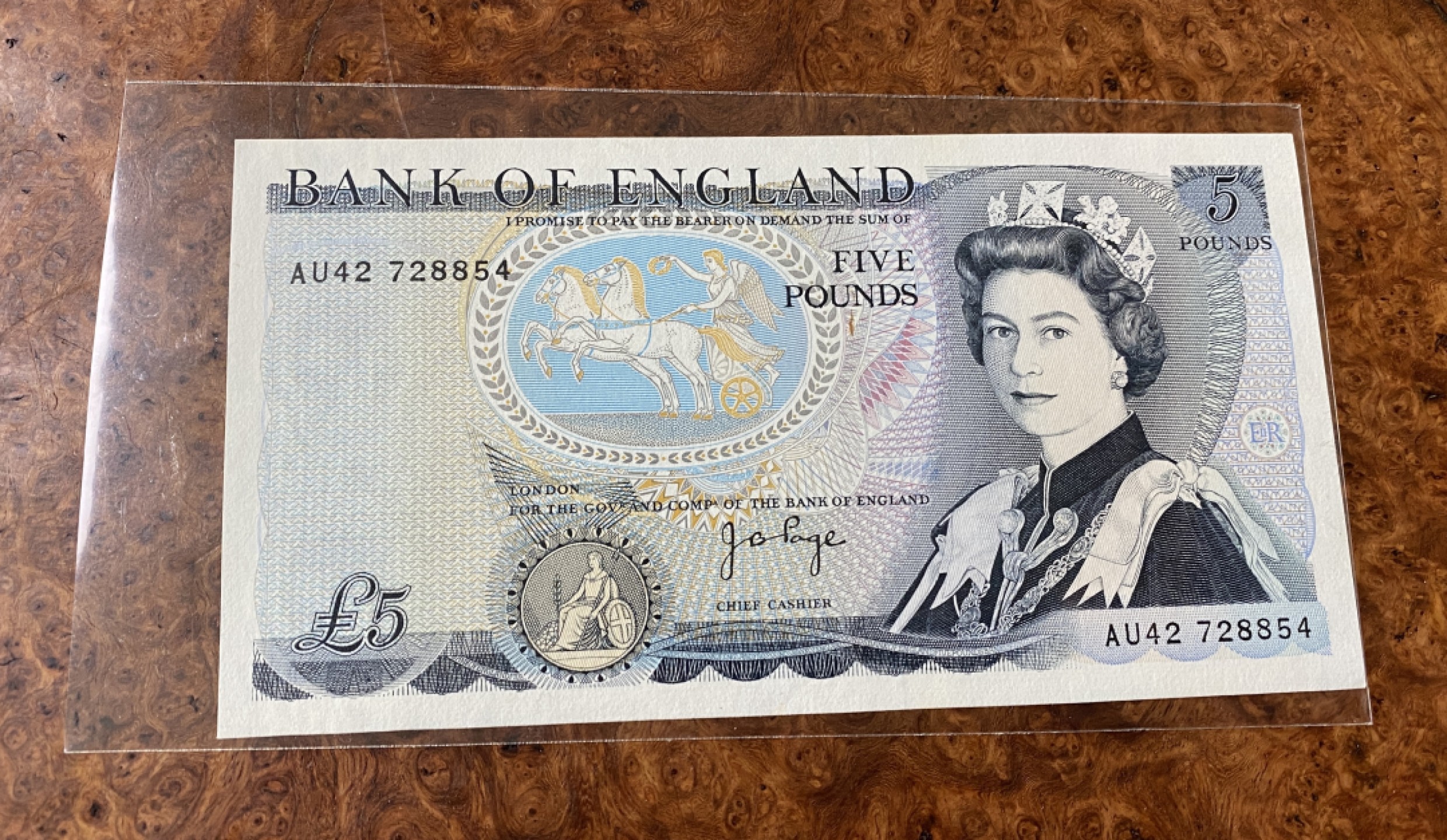 Chase Auction 第12期 - - 中外纸钞、民国炒联拍！ 英国D序列5镑，unc，品相如图！
