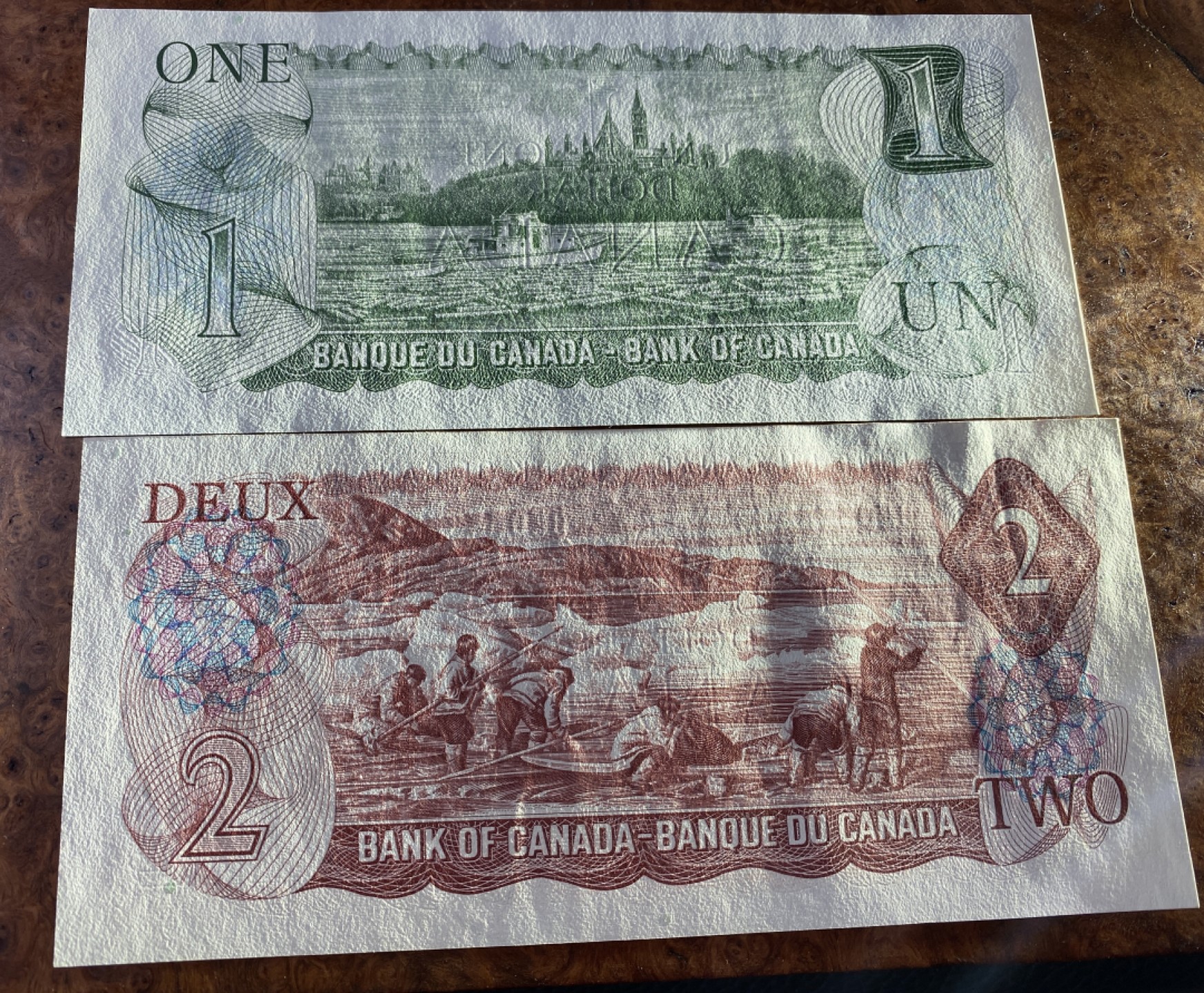 Chase Auction 第12期 - - 中外纸钞、民国炒联拍！ 加拿大纸币两张，1面值为unc，2面值为unc-，品相如图！