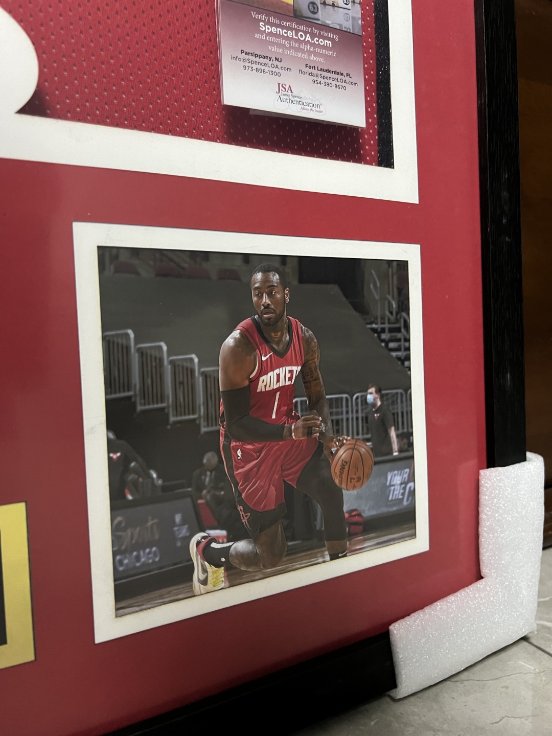 零元拍：约翰沃尔签字球衣带装裱框 NBA火箭队第三方球衣 权威认证机构JSA公司鉴定认证 NBA速度最快的球员 状元郎 奇才曾经的老大，5次全明星，已做精美裱框