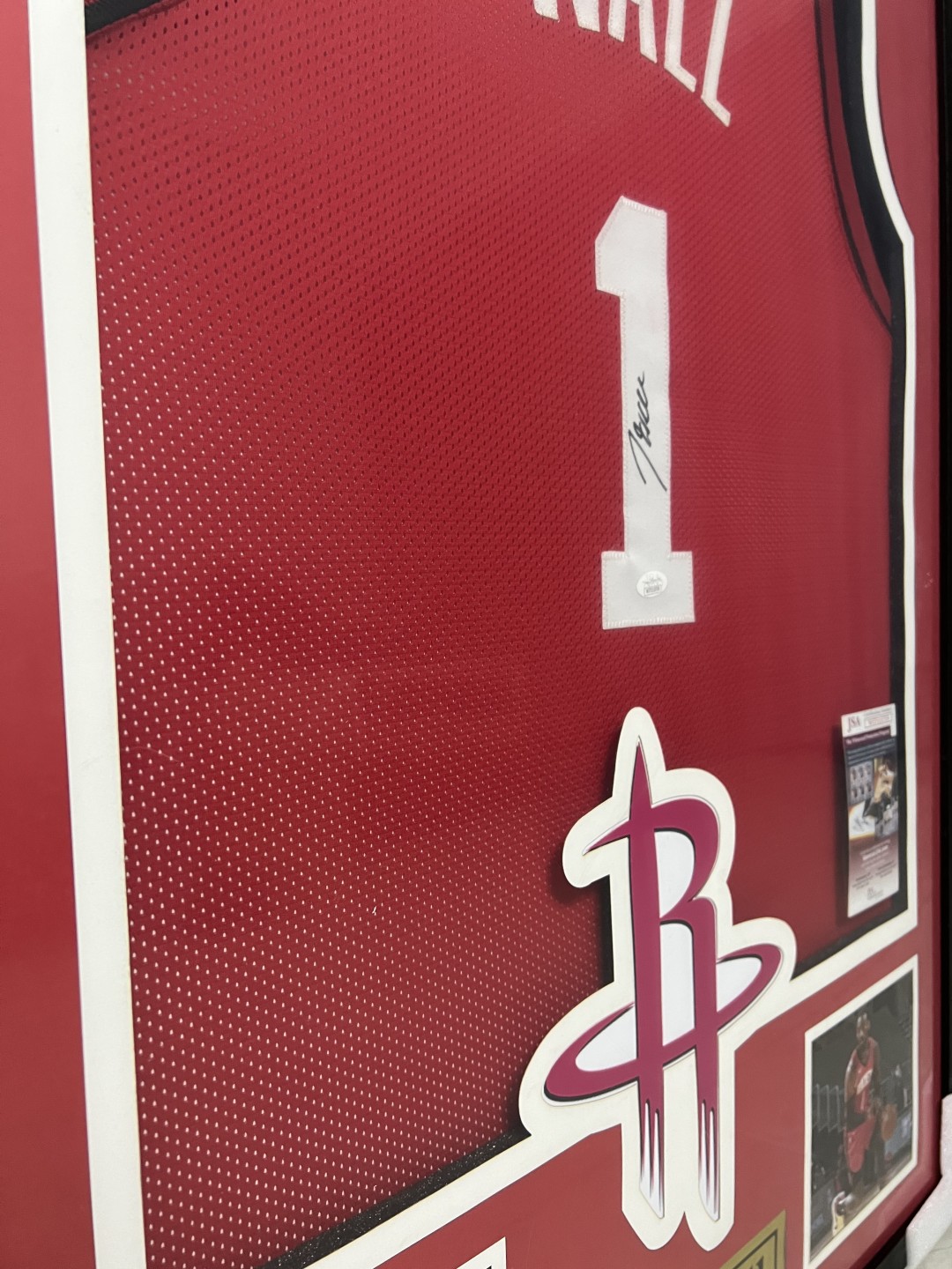 零元拍：约翰沃尔签字球衣带装裱框 NBA火箭队第三方球衣 权威认证机构JSA公司鉴定认证 NBA速度最快的球员 状元郎 奇才曾经的老大，5次全明星，已做精美裱框