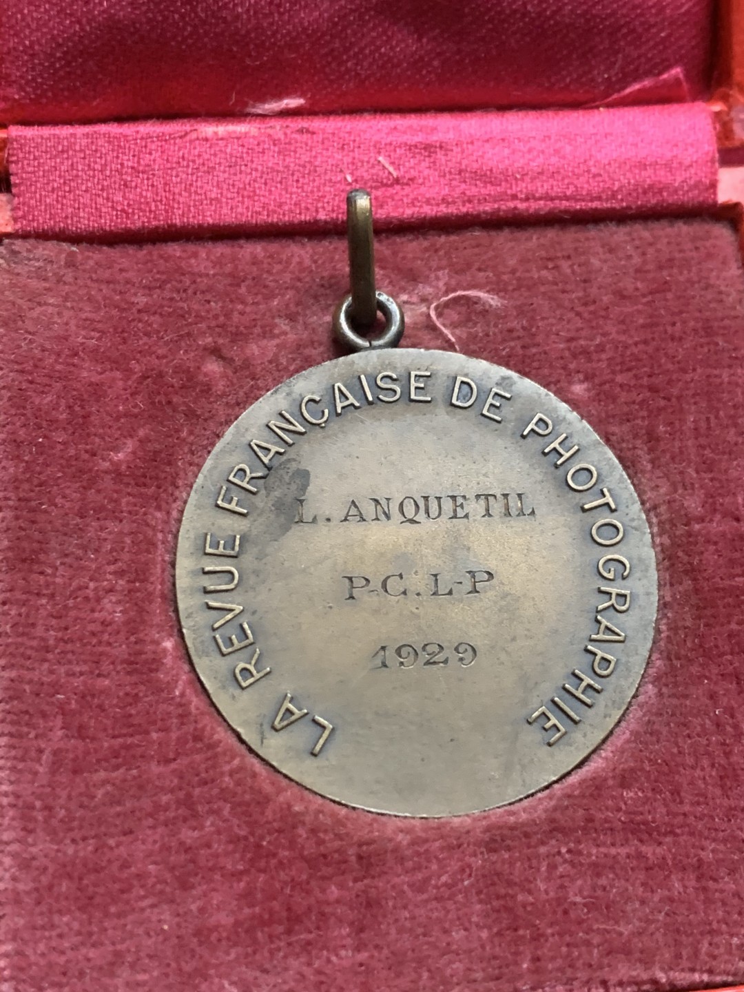 《竞宝斋》第63场-本周日 （全场不限金额包邮） 原盒法国1929年法国摄影杂志天使女神奖章 32mm，14.4克，BRONZE铜标