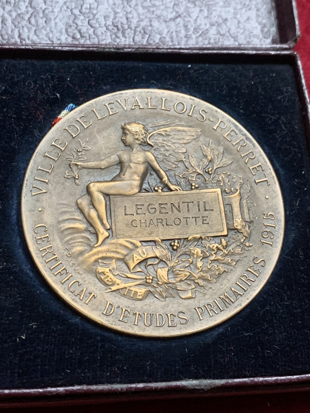 《竞宝斋》第63场-本周日 （全场不限金额包邮） 原盒法国1915年女神教育铜章 50mm，58克，BRONZE铜标