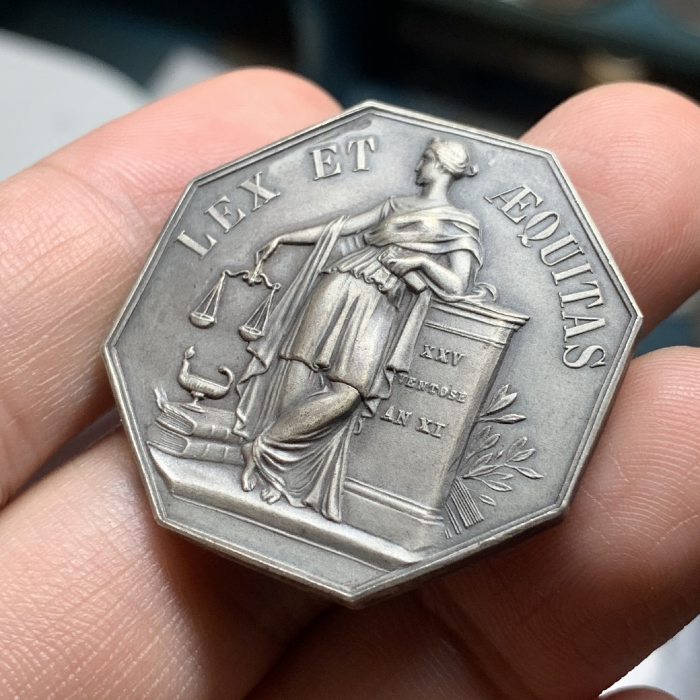 《竞宝斋》第63场-本周日 （全场不限金额包邮） 法国里尔省公正女神八角银章 35mm，19.6克，Aregnt边铭