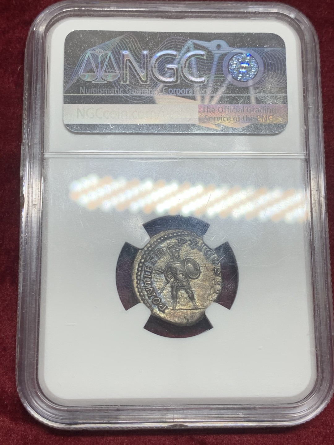 《竞宝斋》第63场-本周日 （全场不限金额包邮） NGC CH-XF4/4 卡拉卡拉皇帝 战神持矛与盾银第纳尔 难得品种，包浆表面状态很好且底板有原光，打制的也很不错，外拍同分表面爆洗，裸币拍到了138美元