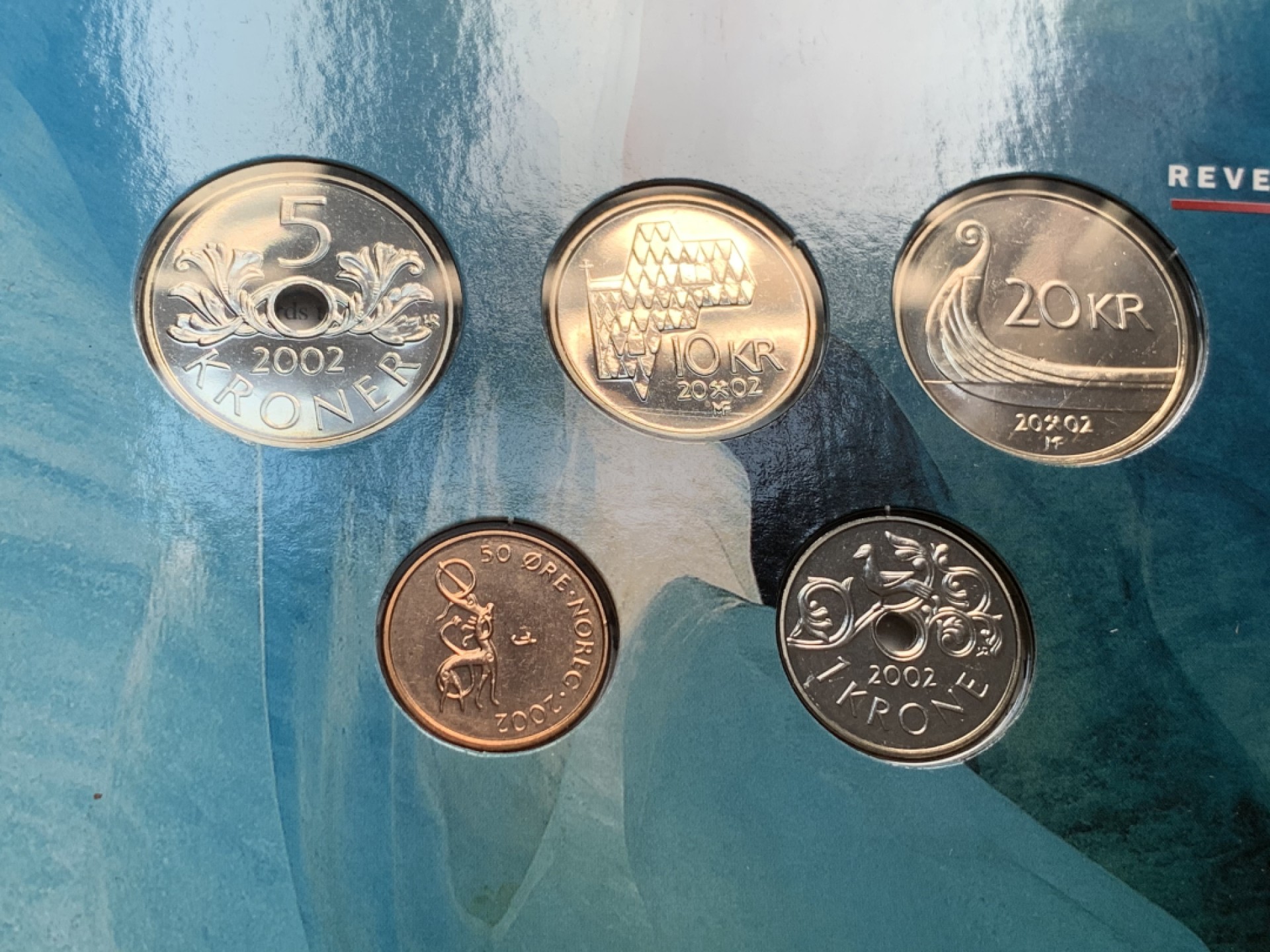 《竞宝斋》第63场-本周日 （全场不限金额包邮） 卡装 挪威 2002年 五枚套 套币 完美状态