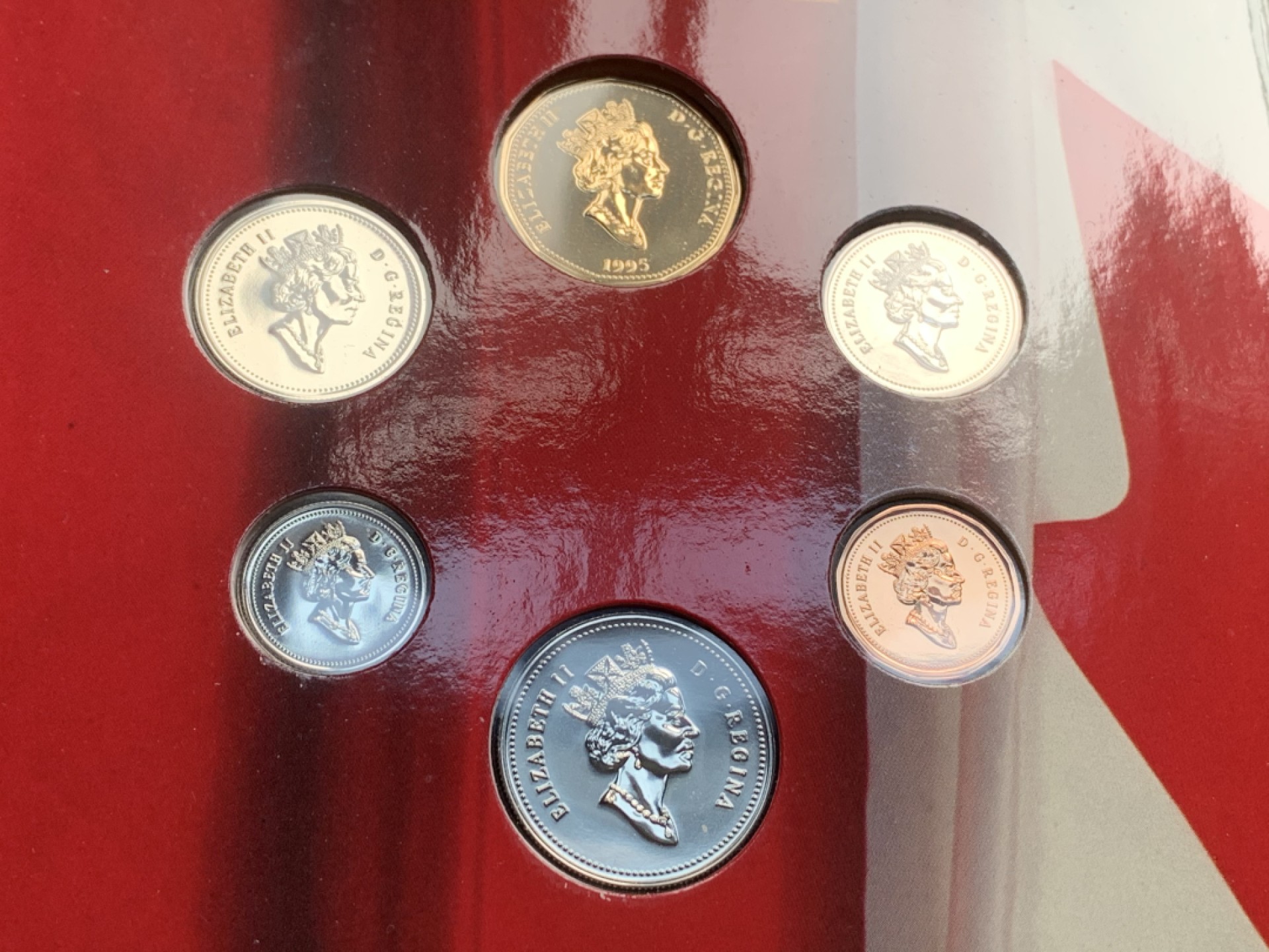 《竞宝斋》第63场-本周日 （全场不限金额包邮） 卡装 加拿大 1995年 红枫叶 六枚装 套币