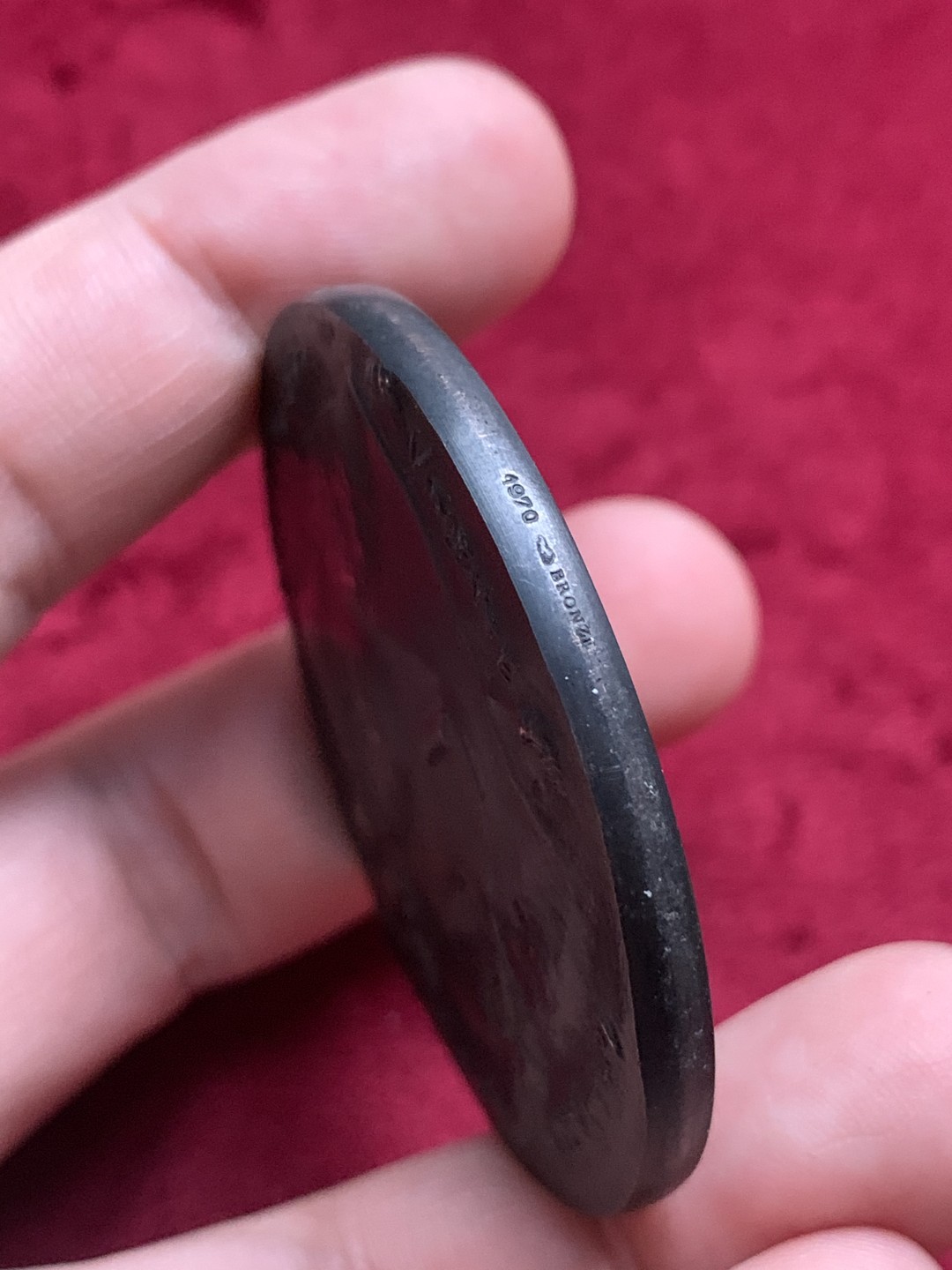 《竞宝斋》第63场-本周日 （全场不限金额包邮） 原盒法国1970年演员人像大铜章高浮雕 50mm，85克，BRONZE铜标