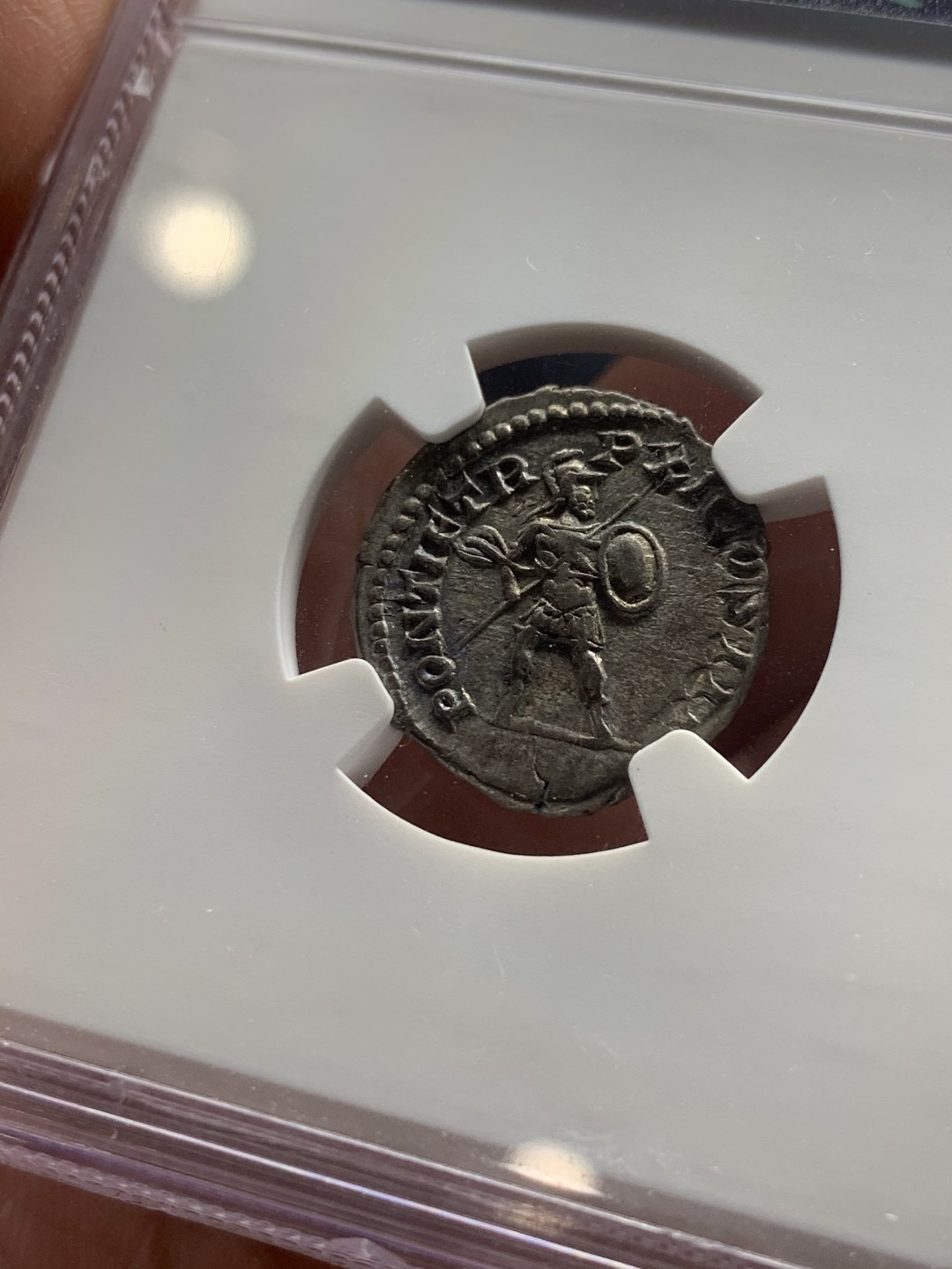 《竞宝斋》第63场-本周日 （全场不限金额包邮） NGC CH-XF4/4 卡拉卡拉皇帝 战神持矛与盾银第纳尔 难得品种，包浆表面状态很好且底板有原光，打制的也很不错，外拍同分表面爆洗，裸币拍到了138美元