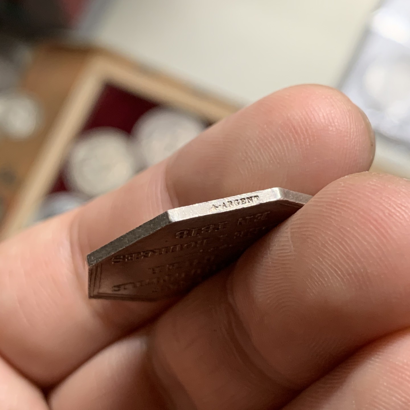 《竞宝斋》第63场-本周日 （全场不限金额包邮） 法国1818年园艺协会八角银章  28mm，8克，蜜蜂Aregnt边铭