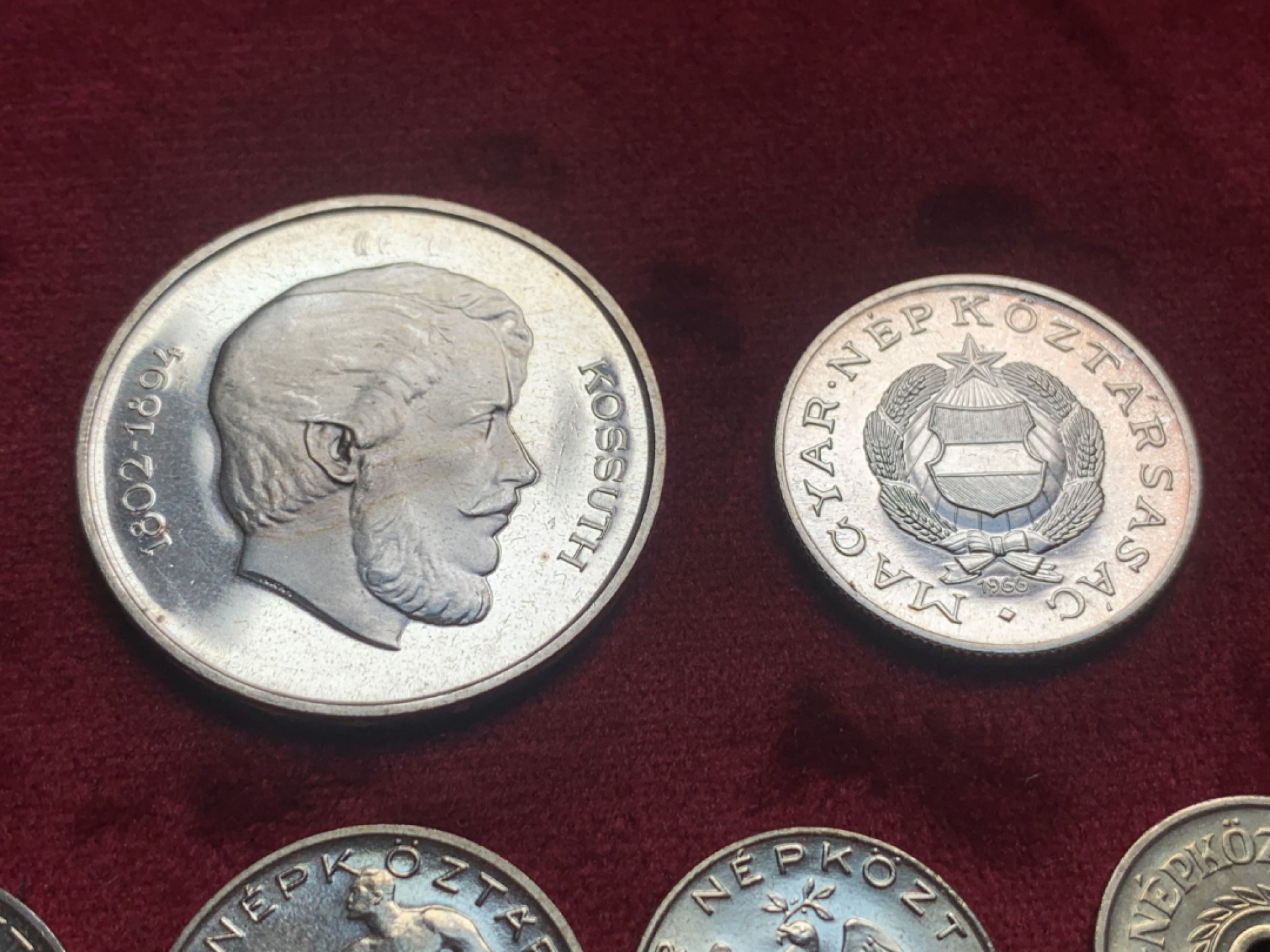 《竞宝斋》第63场-本周日 （全场不限金额包邮） 匈牙利1966年精制套币proof set特殊版别特殊材质