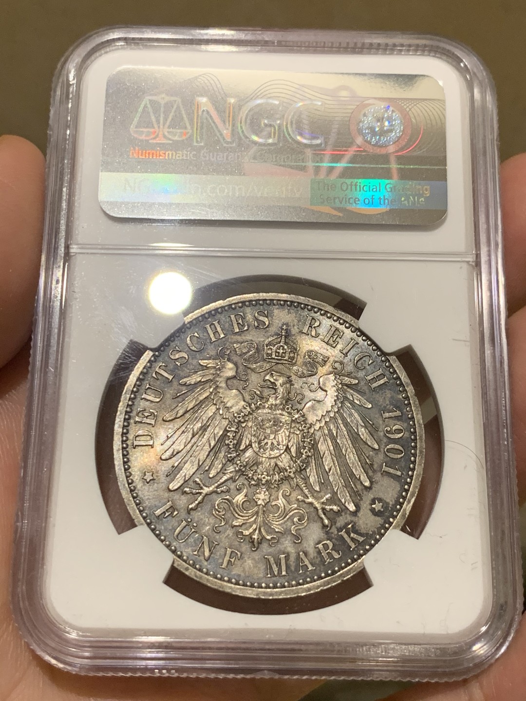 《竞宝斋》第63场-本周日 （全场不限金额包邮） NGC-MS63 德国普鲁士 1901年 200周年纪念 军装5马克 大银币 这样的黑包浆能给分 太难的了