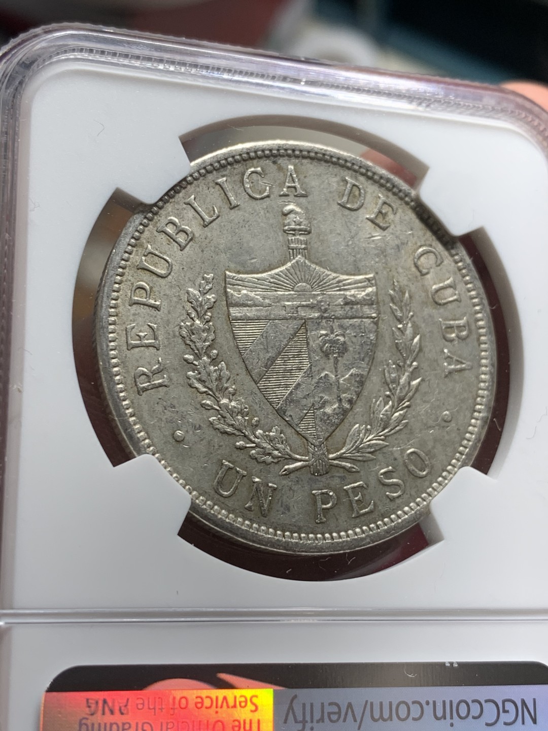 《竞宝斋》第63场-本周日 （全场不限金额包邮） NGC-AU 古巴1934年 1比索大五星 银币 好品原味 这个没给分太可惜了