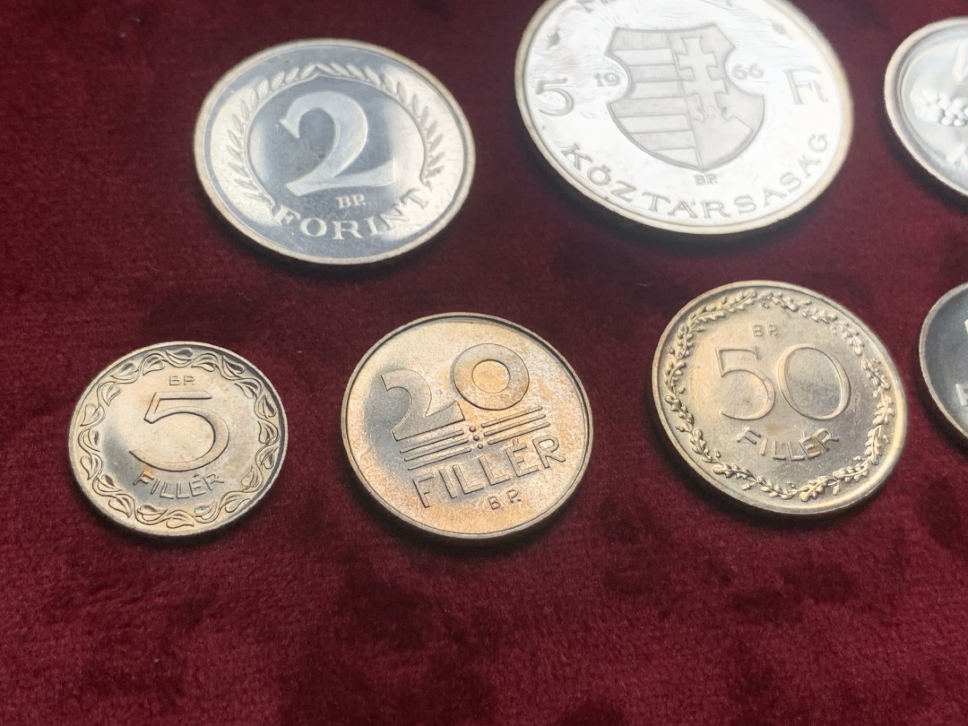 《竞宝斋》第63场-本周日 （全场不限金额包邮） 匈牙利1966年精制套币proof set特殊版别特殊材质