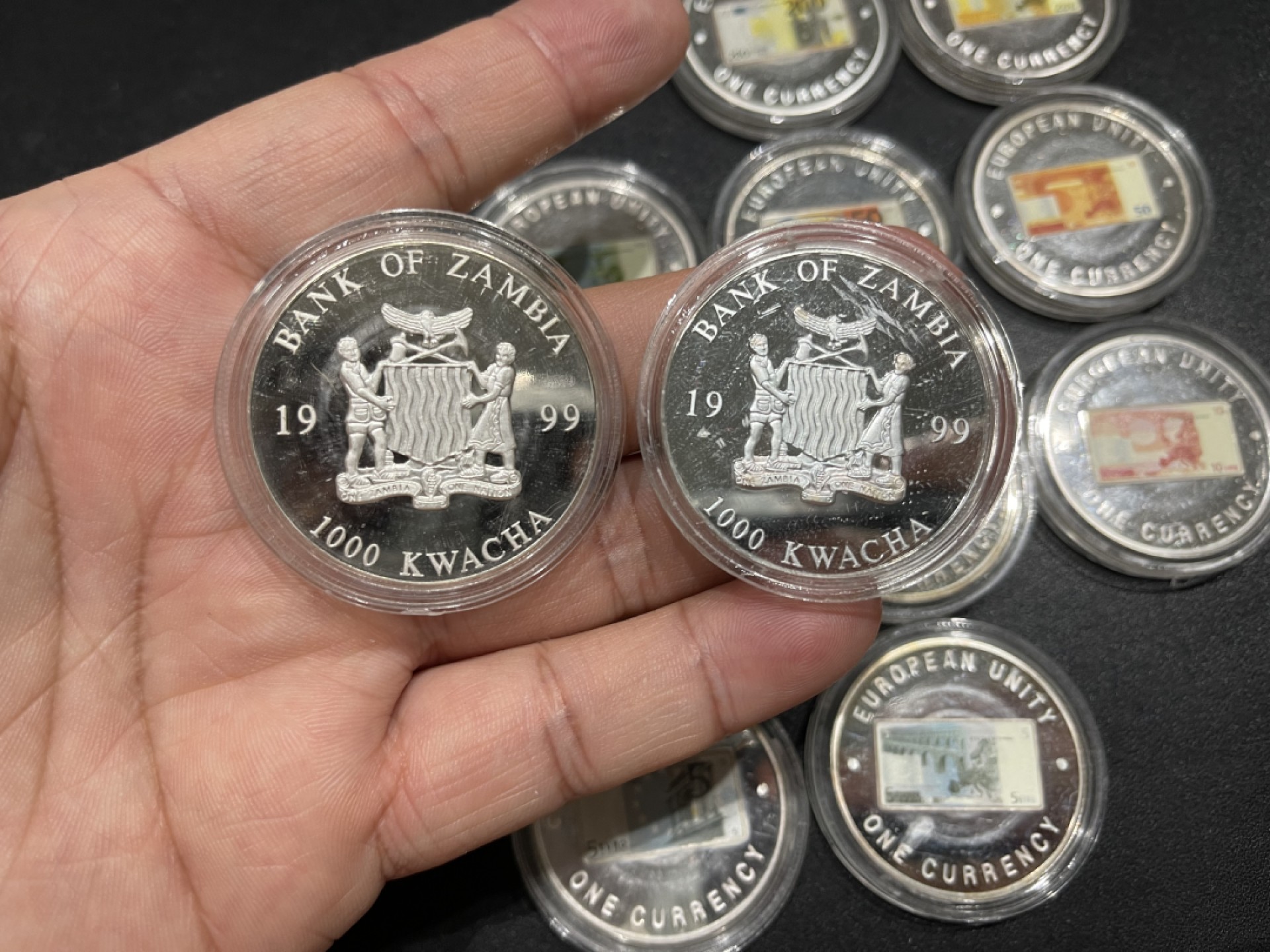 《外钞收藏家》第一百八十一期拍卖 赞比亚1999年1000克瓦查 欧元纸币彩色纪念币14枚全套  铜镍镀银