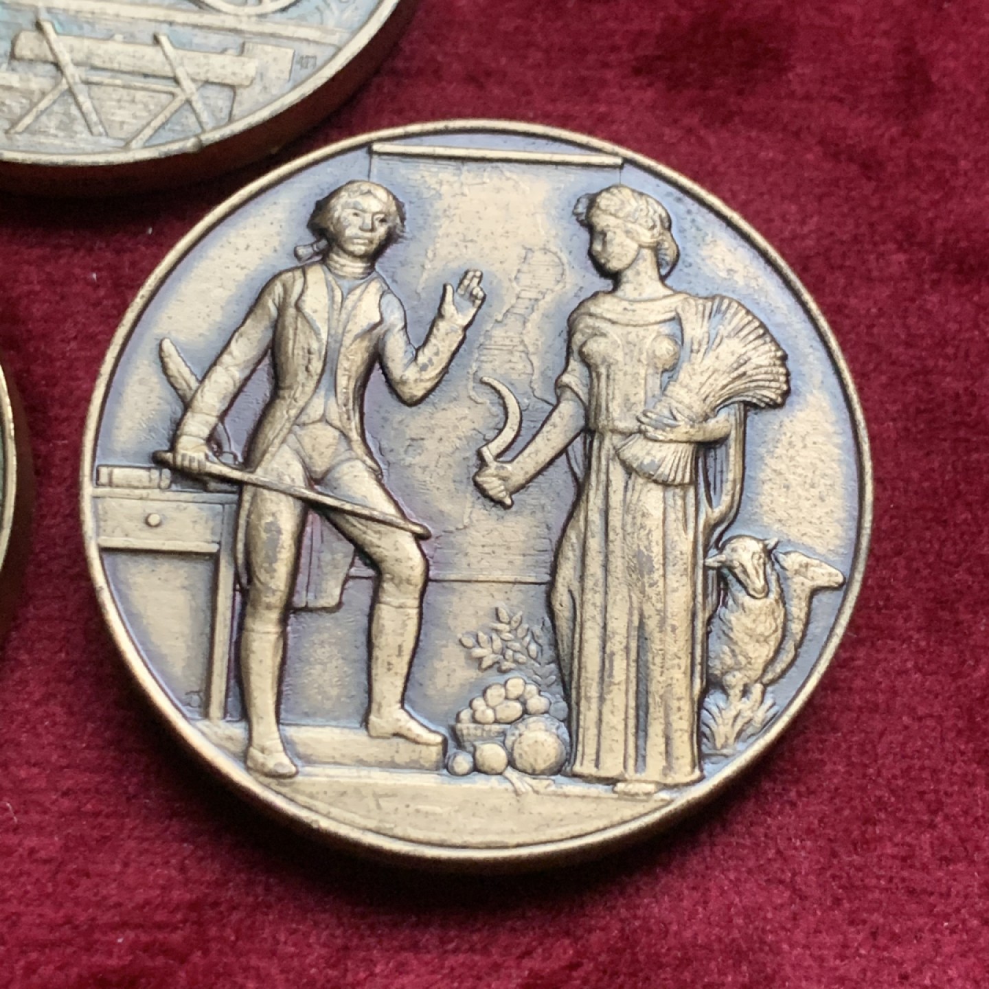 《竞宝斋》第63场-本周日 （全场不限金额包邮） 瑞典 纪念章 3枚一组 边铭带编号 40mm直径 总重128.7克