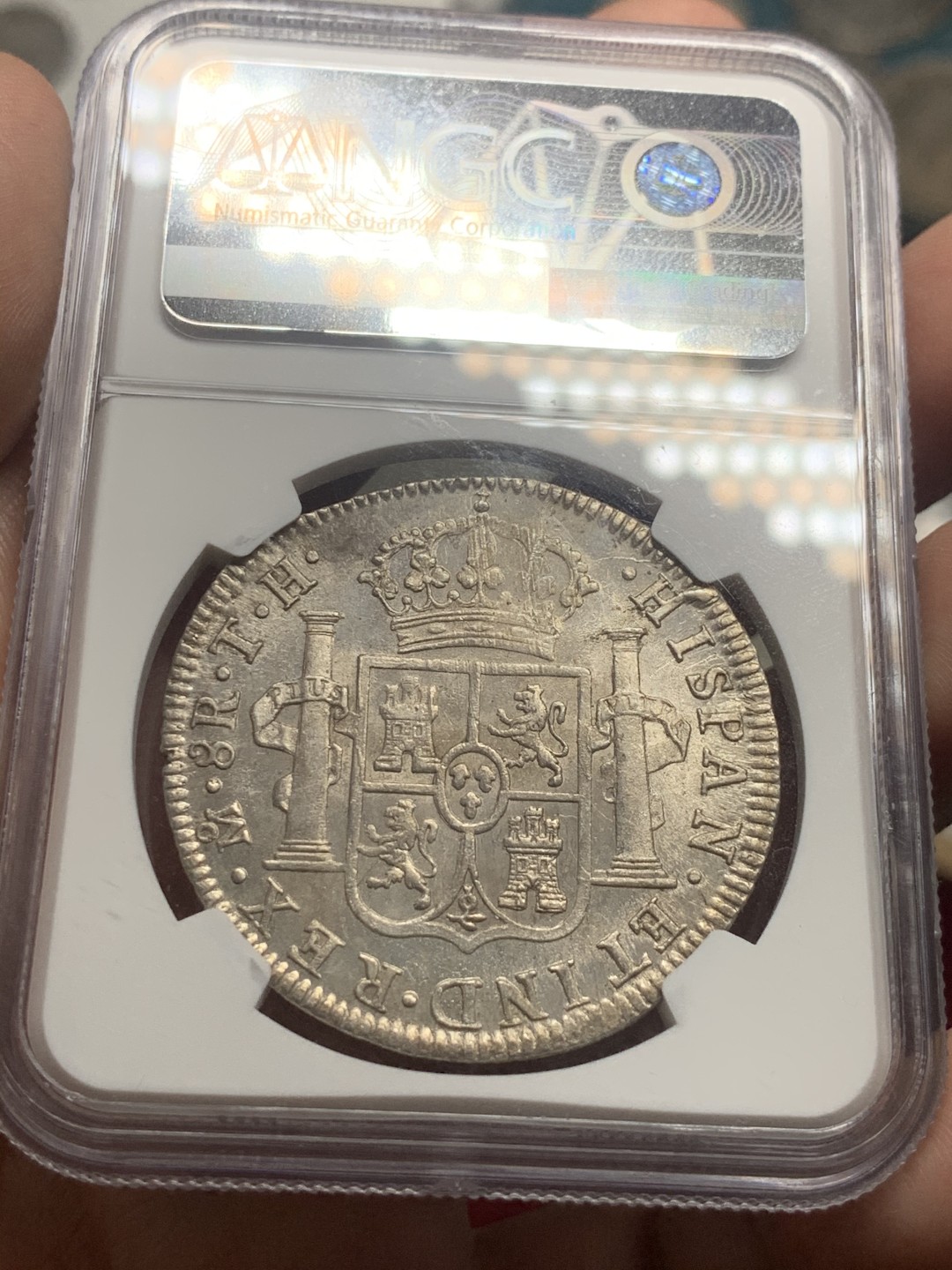 《竞宝斋》第63场-本周日 （全场不限金额包邮） NGC-UNCD 墨西哥双柱 费迪南七世 1809 TH   8里亚尔    费七过度年份  臆想头像 非常少见头像  光度一流 双柱热门  原味包浆 收藏最佳