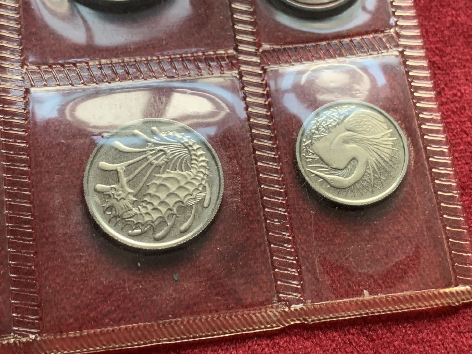 《竞宝斋》第63场-本周日 （全场不限金额包邮） 新加坡1968年原盒精制套币比第一年封装更加精细更少见