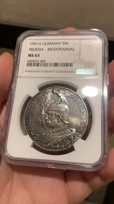 《竞宝斋》第63场-本周日 （全场不限金额包邮） NGC-MS63 德国普鲁士 1901年 200周年纪念 军装5马克 大银币 这样的黑包浆能给分 太难的了
