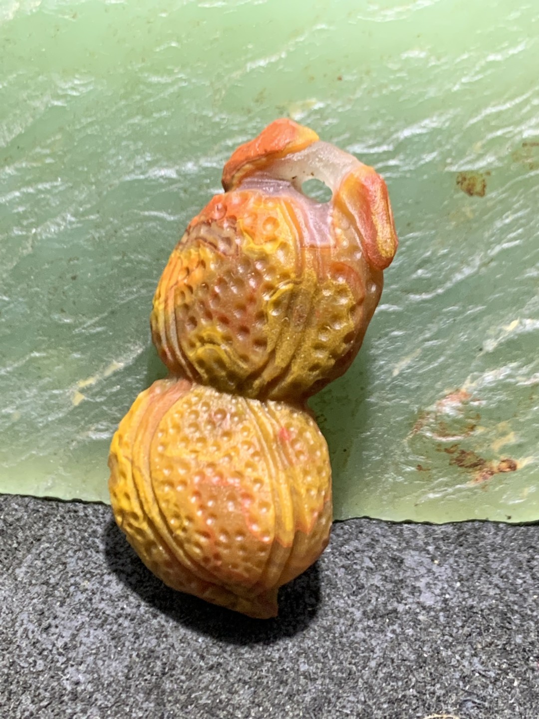 精美亚光高玉化战国红玛瑙花生吊坠一个，