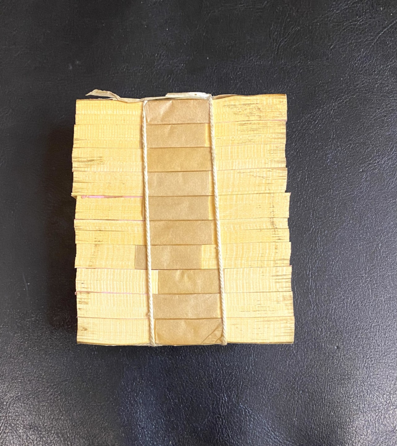 长赢钱币拍卖第一期 全场包邮免佣金 1953年壹分纸币汽车一捆 全新原票微油 一千张