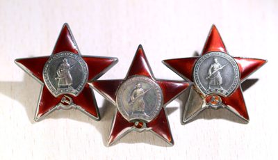 大猫徽章拍卖第193期 - 红星勋章一组 三枚 珐琅均有损伤