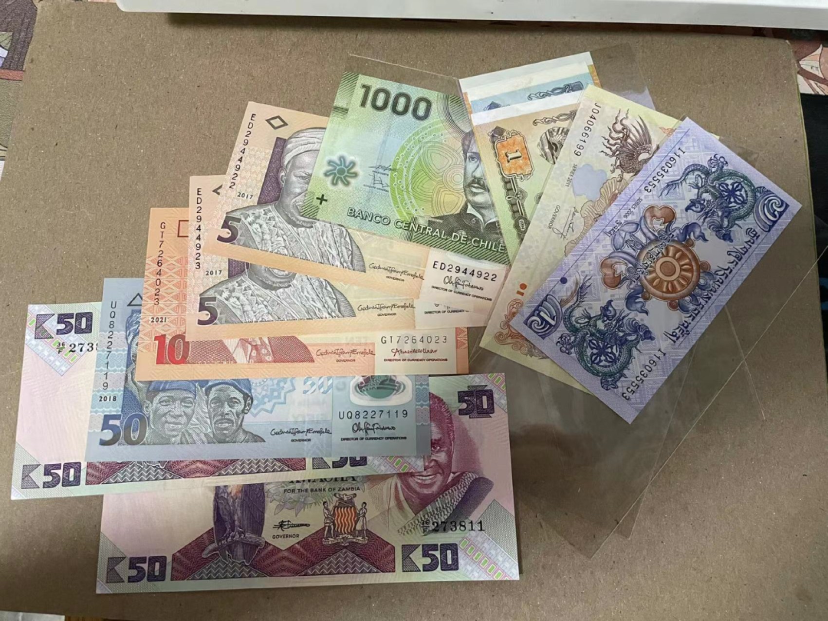 【Blue Auction】✨世界纸币精拍第190期【精】 【一组12张】多国纸币一组全新UNC（部分有瑕疵）