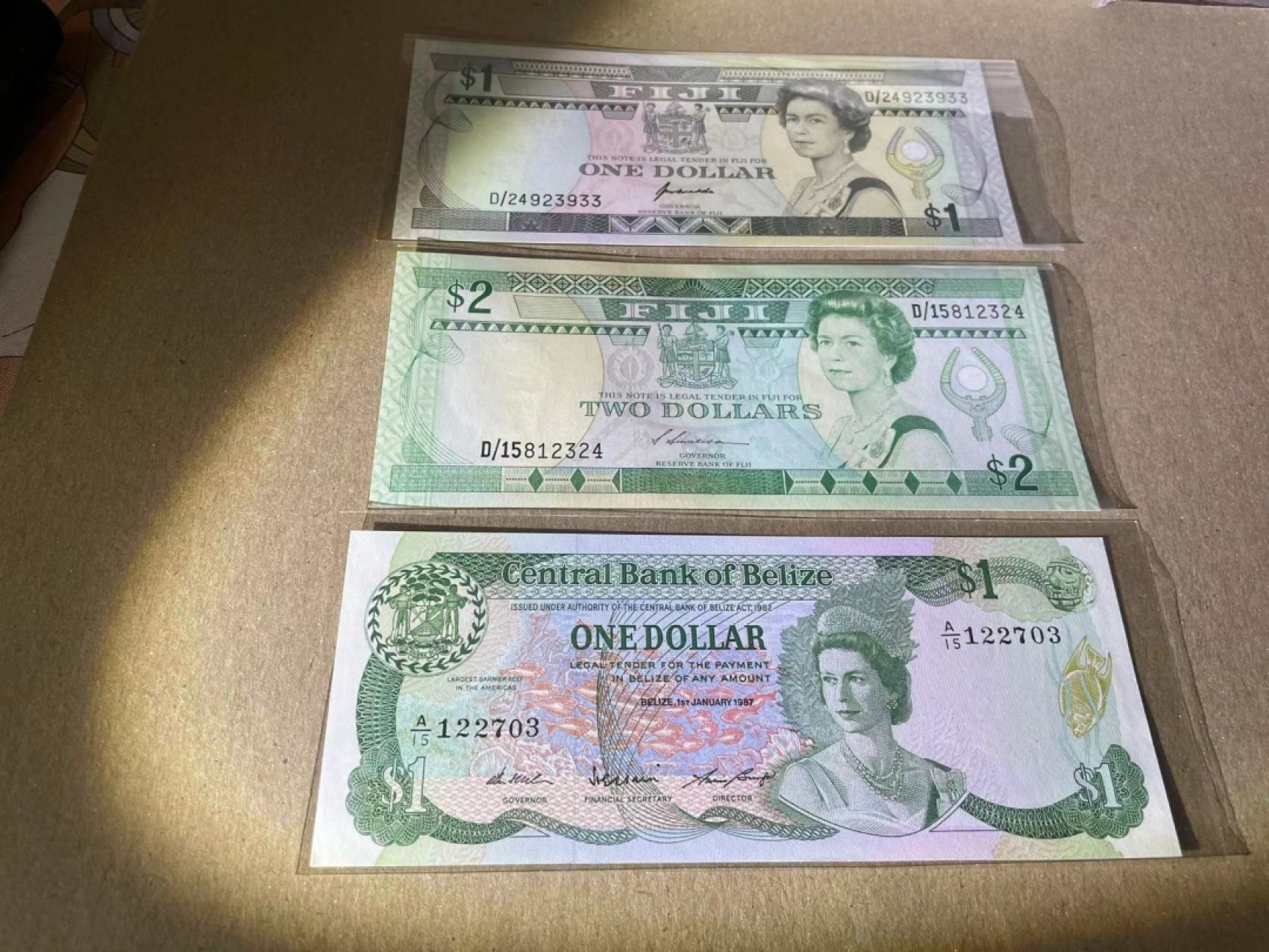 【Blue Auction】✨世界纸币精拍第190期【精】 【一组3张】斐济、伯利兹女王纸币一组 全新UNC