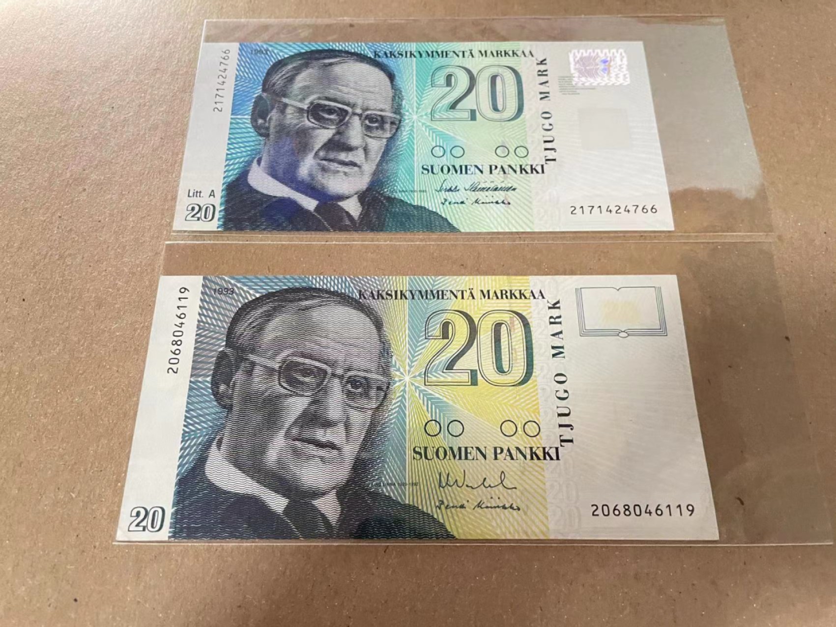 【Blue Auction】✨世界纸币精拍第190期【精】 【一组2张不同版本】芬兰20马克 全新UNC（下面一张角不太好）