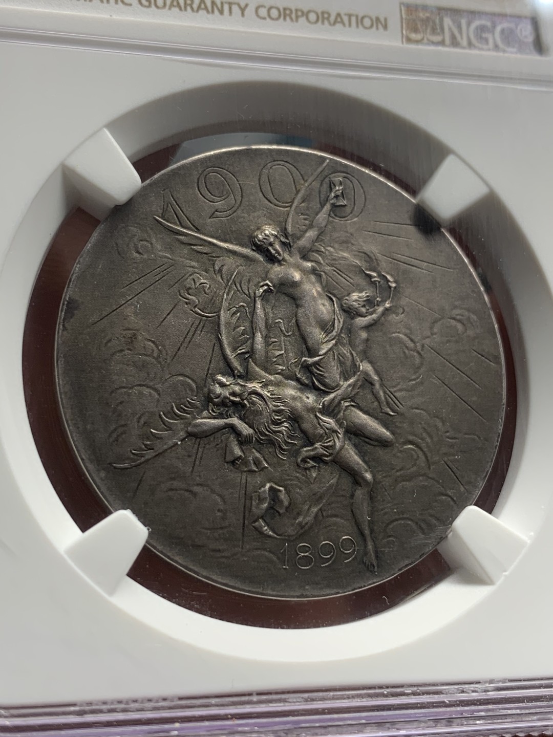 《竞宝斋》中天佳节（端午节特拍）6月12日-周日-第64场 NGC MS63 德国1900年世纪之交纪念银章 名家Lauer作品