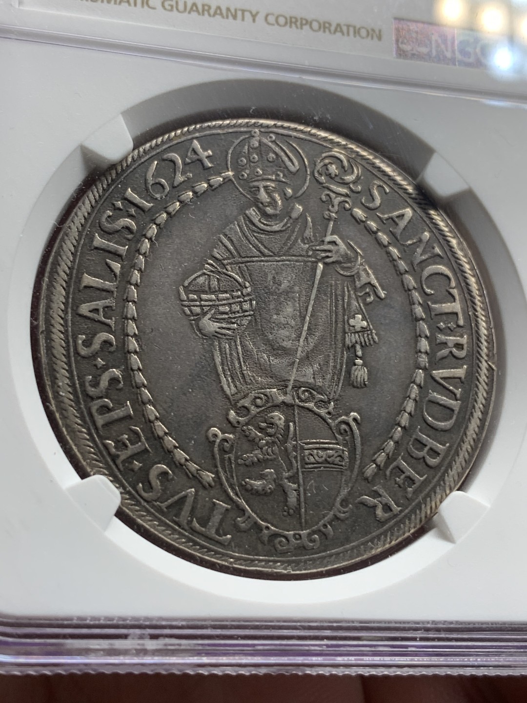 《竞宝斋》中天佳节（端午节特拍）6月12日-周日-第64场 NGC-XFD 奥地利萨尔茨堡 1624年 泰勒银币 原味包浆 45左右的品相，可惜没给分