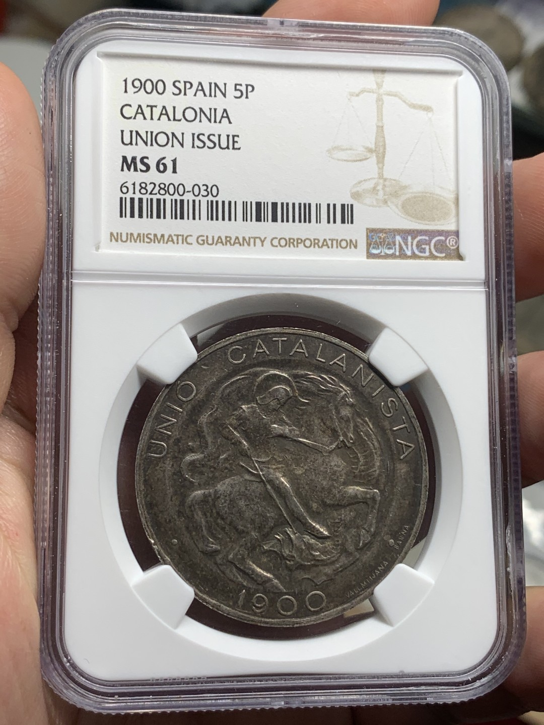 《竞宝斋》中天佳节（端午节特拍）6月12日-周日-第64场 NGC MS61 稀少品种 西班牙1900年 加泰罗尼亚联邦 5比塞塔 银币 季军分 原味包浆 屠龙清晰 首次见到 可遇不可求的品种