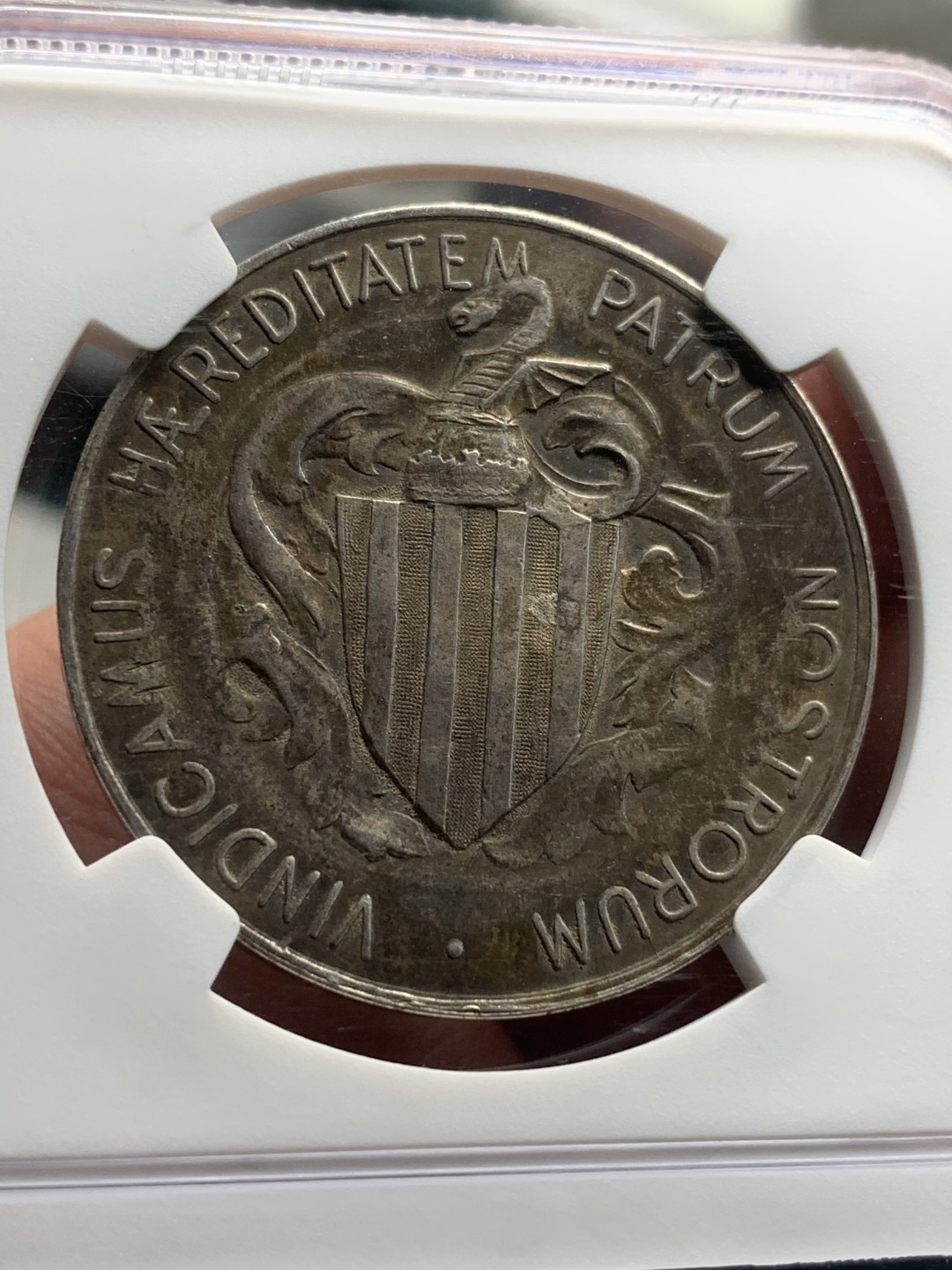 《竞宝斋》中天佳节（端午节特拍）6月12日-周日-第64场 NGC MS61 稀少品种 西班牙1900年 加泰罗尼亚联邦 5比塞塔 银币 季军分 原味包浆 屠龙清晰 首次见到 可遇不可求的品种