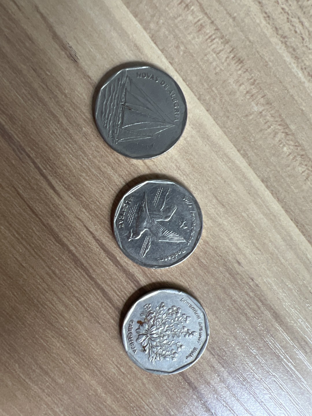 泡泡堂外币首拍 佛得角20埃斯库多三枚