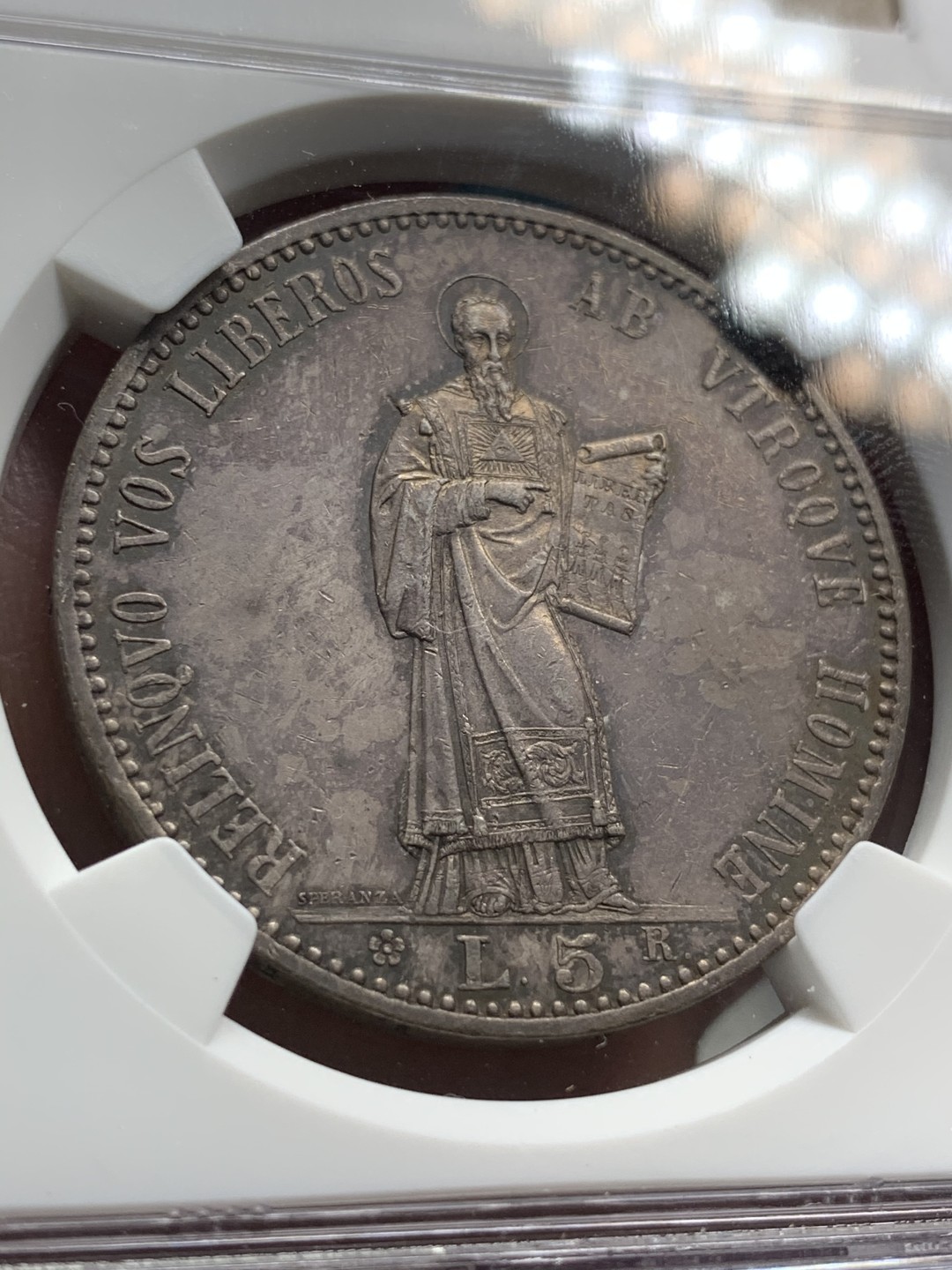 《竞宝斋》中天佳节（端午节特拍）6月12日-周日-第64场 NGC-MS62 圣马力诺 1898年 5里拉 大银币 酱彩老包浆 严评老盒子 一步到位