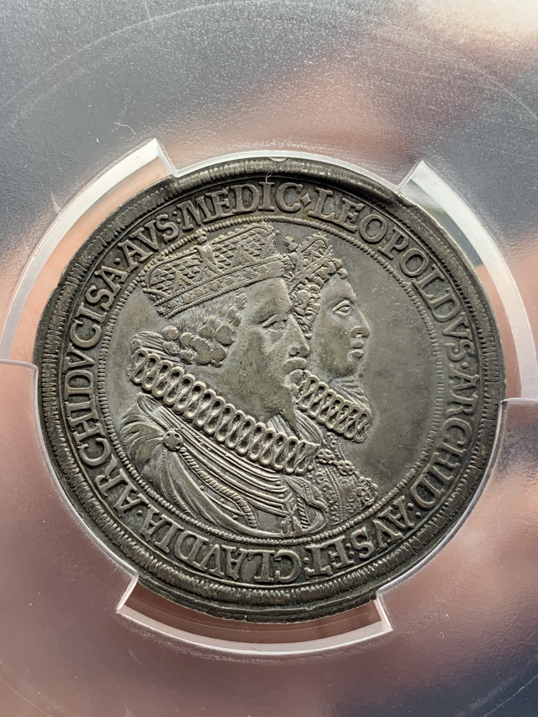 《竞宝斋》中天佳节（端午节特拍）6月12日-周日-第64场 PCGS AU50 神圣罗马帝国 1626年 利奥波德五世和美第奇大公大婚 2泰勒银币（重57） 纯黑深五彩包浆 没有铸裂，双面全深打 难得品相