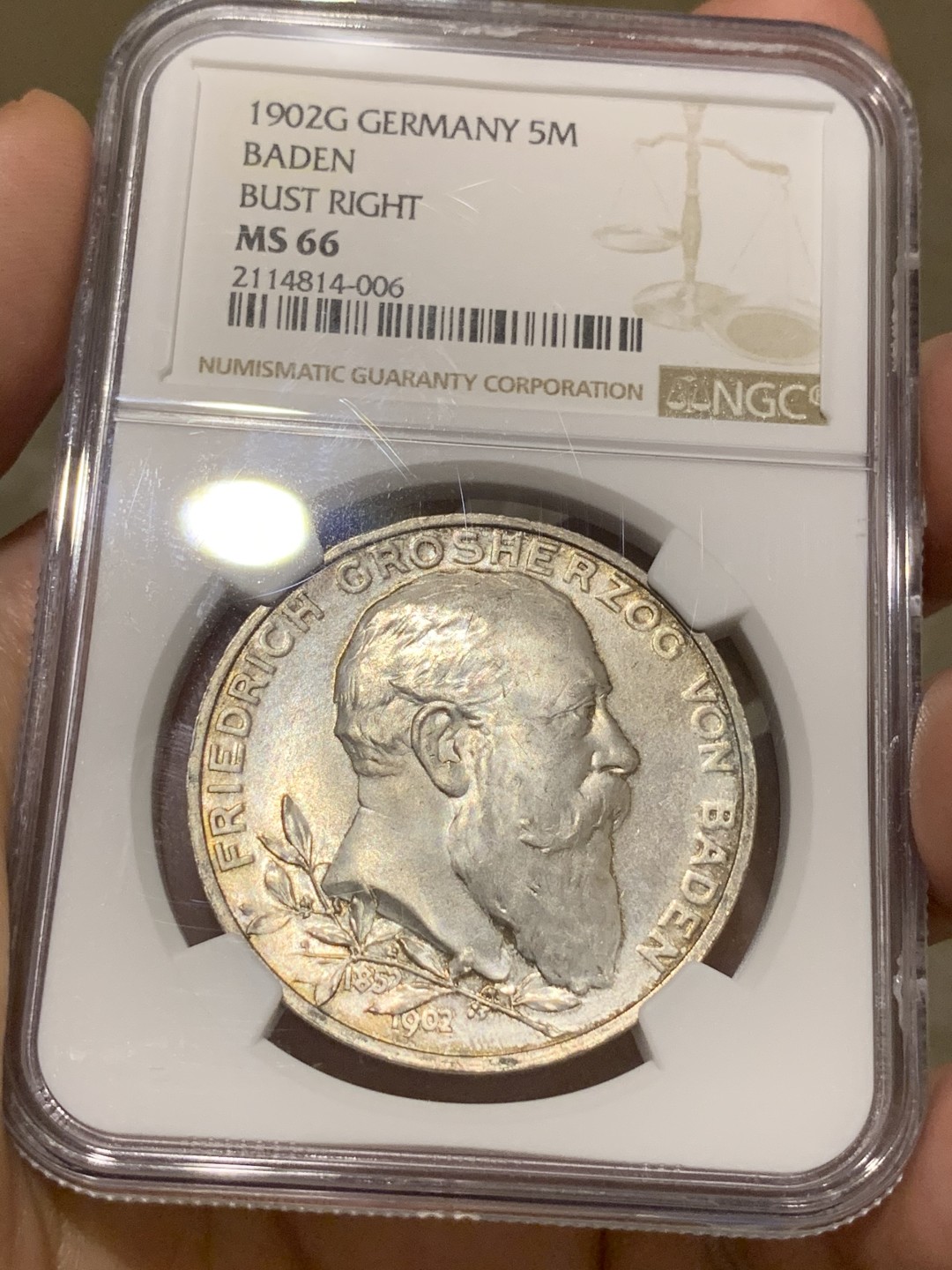 《竞宝斋》中天佳节（端午节特拍）6月12日-周日-第64场 NGC 冠军分 MS66 德国 1902年 巴登 弗里德里希一世 5马克大银币 银发苍苍 光泽凝霜完美  老评级号严评，投资 收藏两相宜