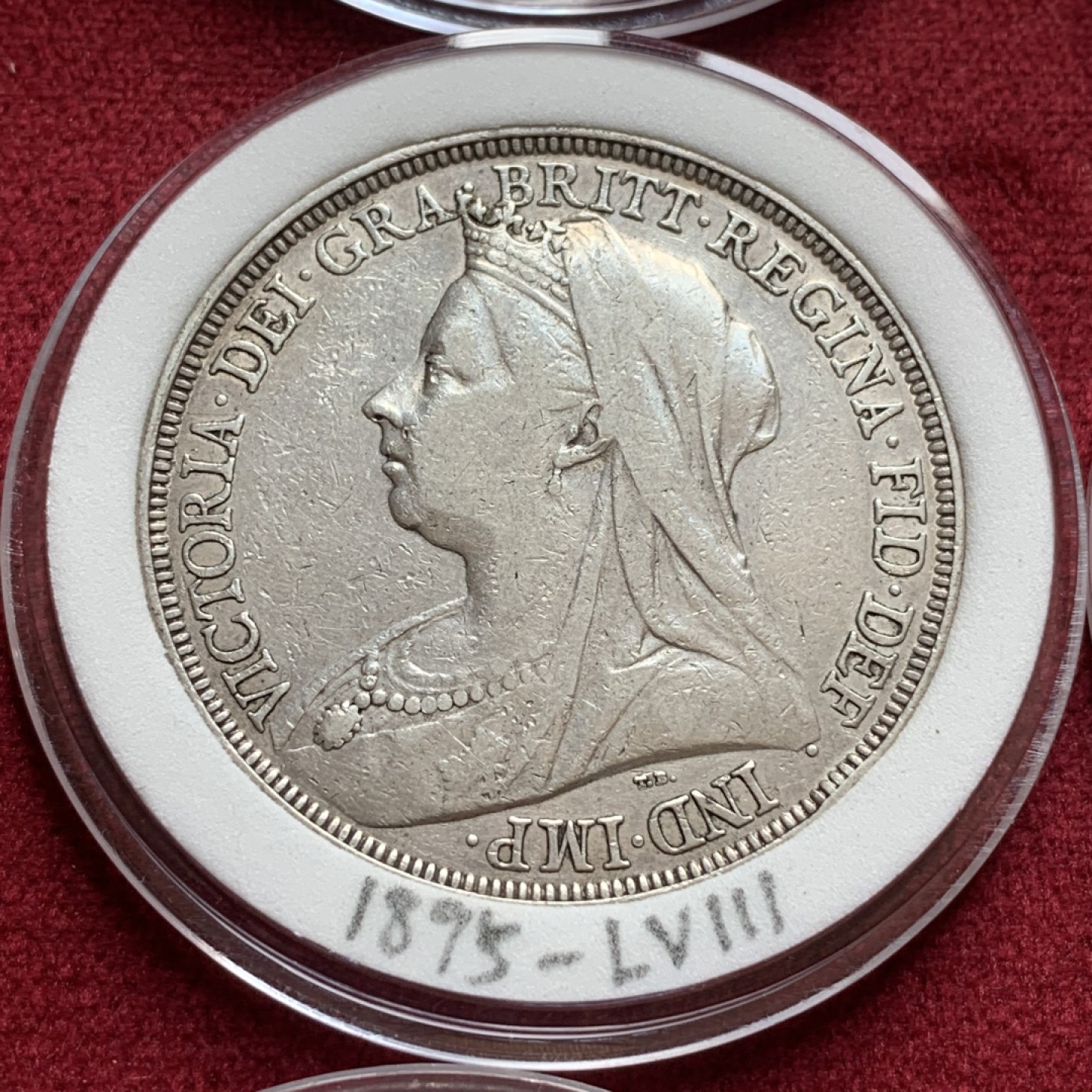 《竞宝斋》中天佳节（端午节特拍）6月12日-周日-第64场 英国 维多利亚 披纱版马剑银币 16枚大全套 囊括除精制版外的所有年份以及不同的边铭，品相基本在XF-AU级别 原味包浆为主 细节看图。