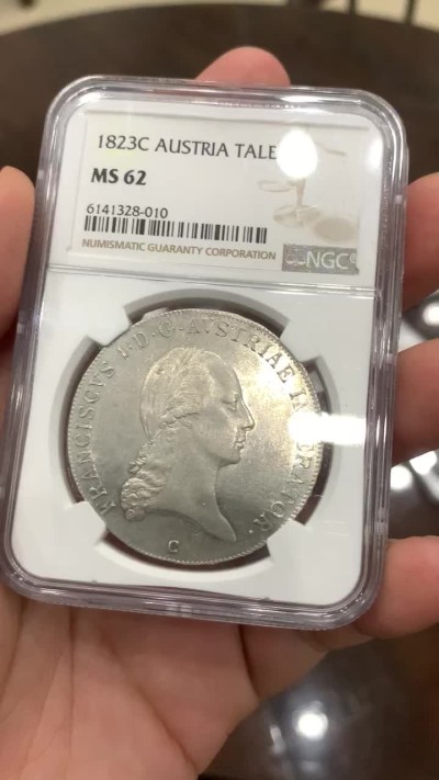 《竞宝斋》中天佳节（端午节特拍）6月12日-周日-第64场 NGC-MS62 奥匈帝国 1823-C 弗朗茨一世泰勒 N/P 唯一冠军分 鹰面浮雕细腻 底板完好 收藏级高分