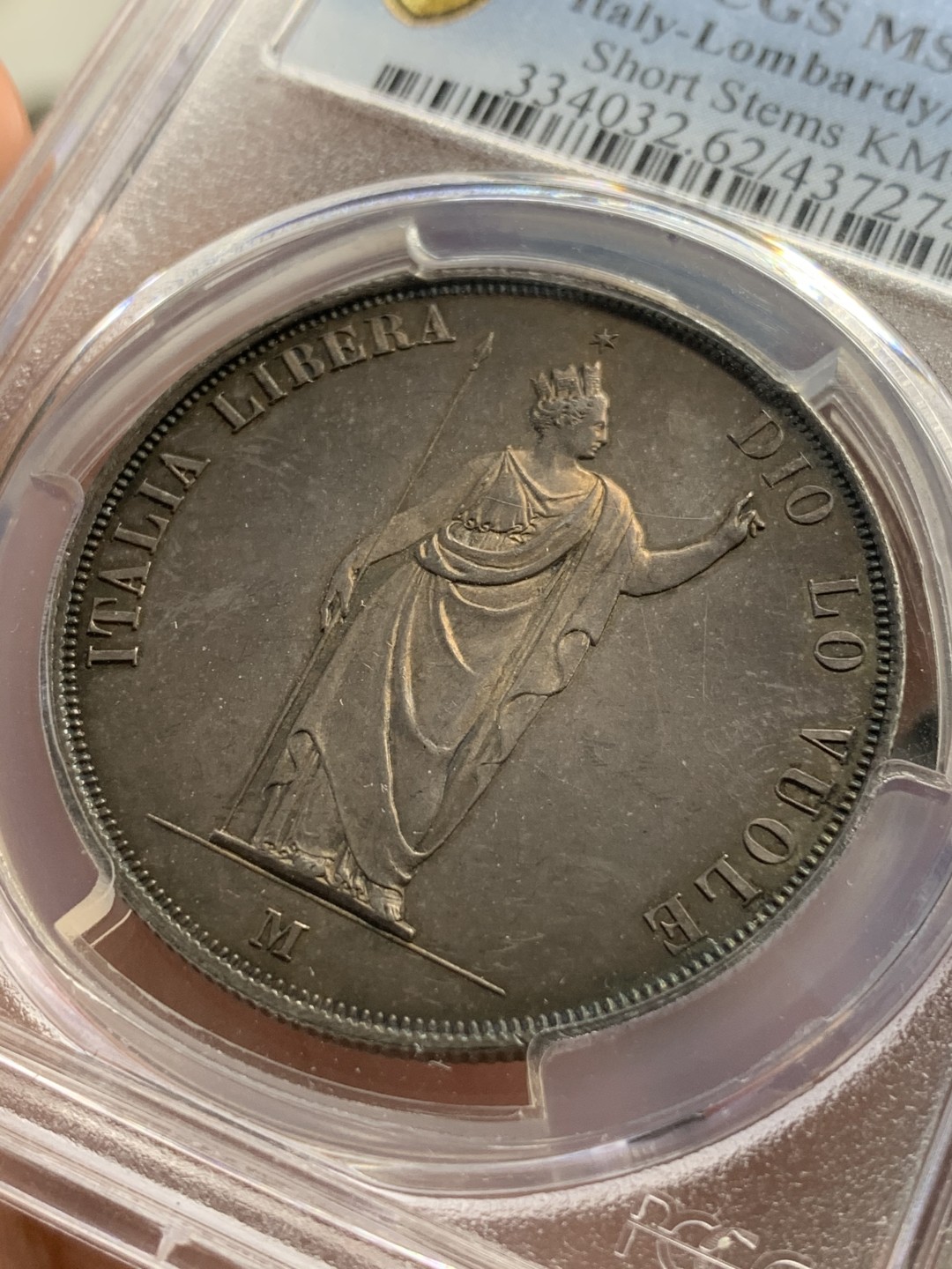 《竞宝斋》中天佳节（端午节特拍）6月12日-周日-第64场 PCGS MS62 意大利 1848年伦巴第 临时政府 5里拉大银币 极品紫色包浆  带有类似校样的反射区域和结霜。包浆色调是日落般色彩。现在意系大涨 好品一币难求