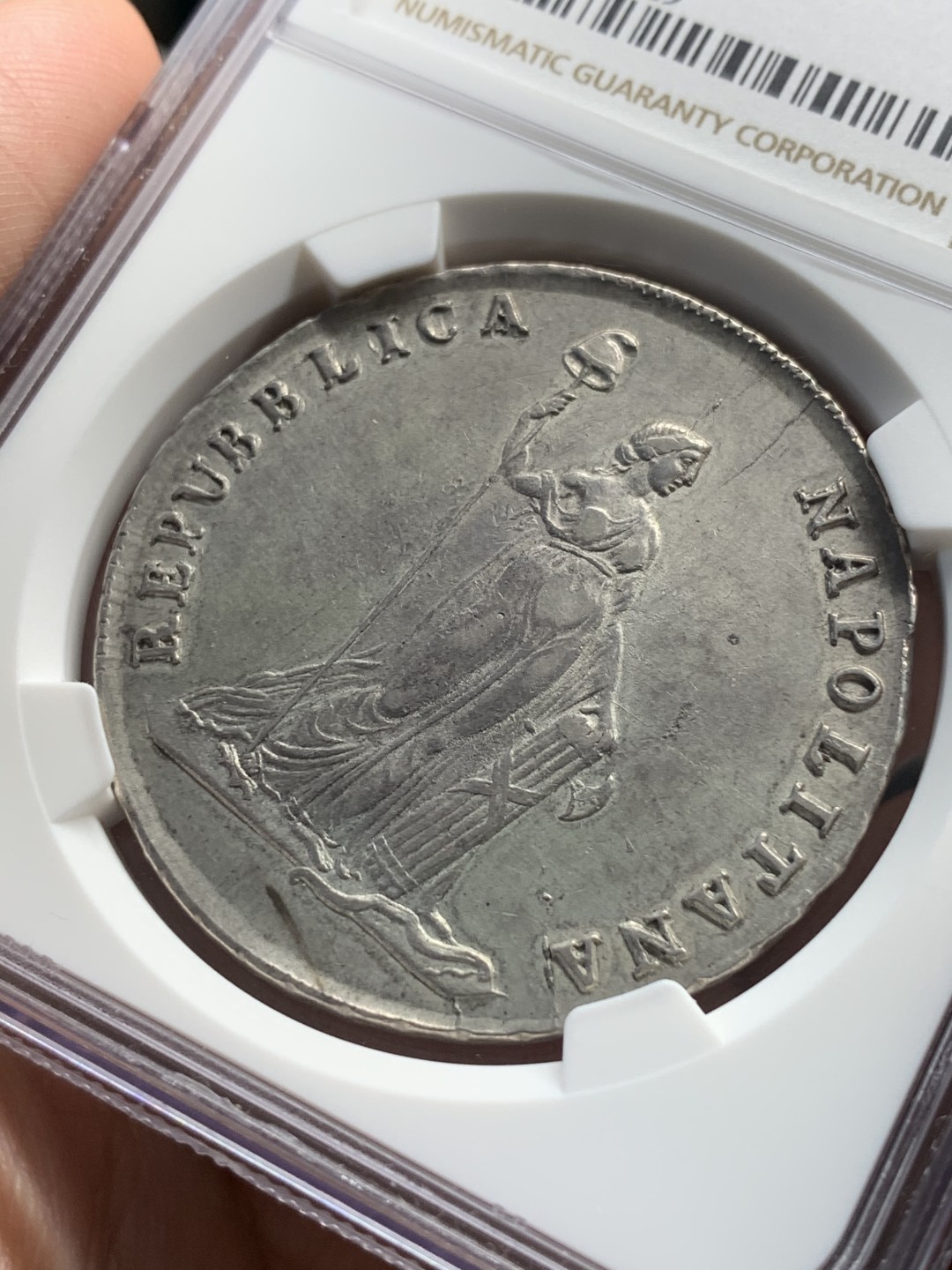 《竞宝斋》中天佳节（端午节特拍）6月12日-周日-第64场 NGC-AU58 1799年那不勒斯共和国12Carlini银币 同比状态极佳 暴涨罕见品种 最近一场MDC拍卖MS62分10000欧元落槌 含佣金约8.5W