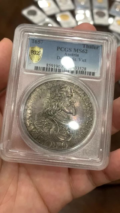《竞宝斋》中天佳节（端午节特拍）6月12日-周日-第64场 PCGS冠军分 MS62 1657年神圣罗马帝国费迪南三世泰勒 加厚盒子，稀少圣维特厂出品，P盒唯一评级记录，接近400年的均匀铁灰色包浆，状态极佳