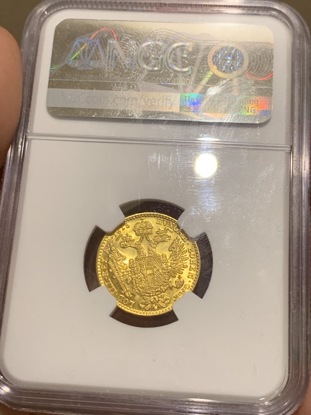 《竞宝斋》中天佳节（端午节特拍）6月12日-周日-第64场 NGC MS67 奥地利 1915年 弗朗茨一世1杜卡特金币 3.49克 986高纯度金 强镜面效果 铸币工艺明显高于1892年贸易金 该枚金币首年为1901年 1915年为该金币后铸年份同时也为该金币的关门年份