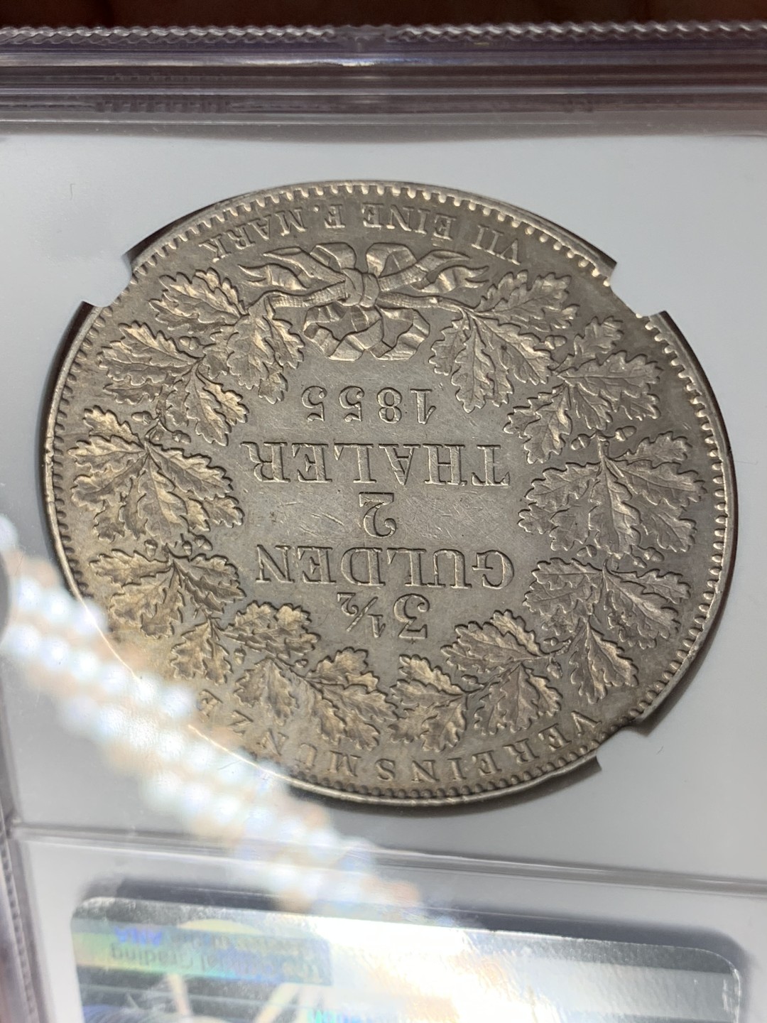 《竞宝斋》中天佳节（端午节特拍）6月12日-周日-第64场 NGC AU 德国 1855年 符腾堡 2泰勒 37克的大银币 细节非常不错，背面淡金色包浆 人物状态也不错