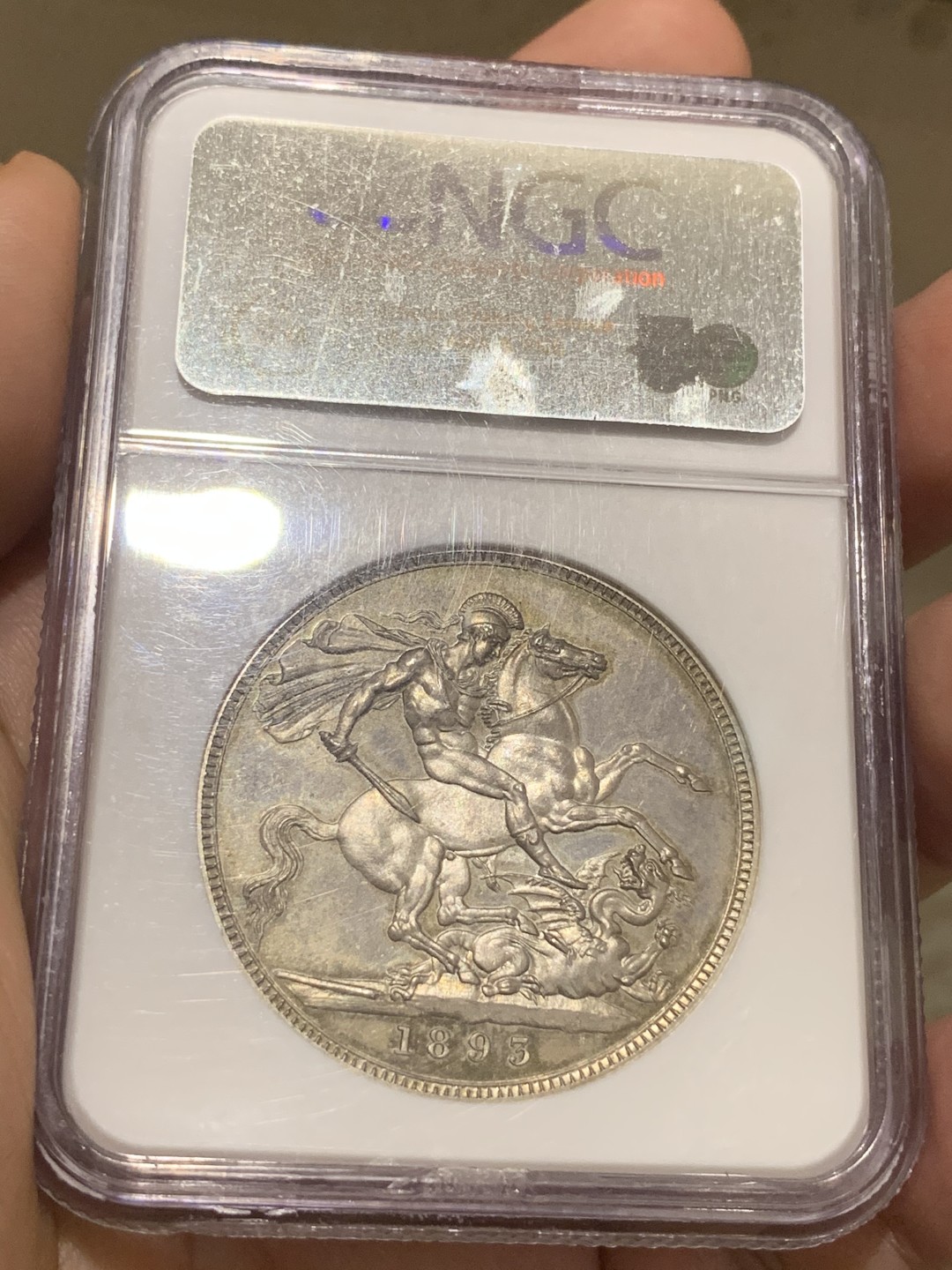 《竞宝斋》中天佳节（端午节特拍）6月12日-周日-第64场 NGC PF65 英国精制65分 1893年 维多利亚女王 克朗马剑大银币  顶级高分 难得状态 PF滞涨品种 值得投资